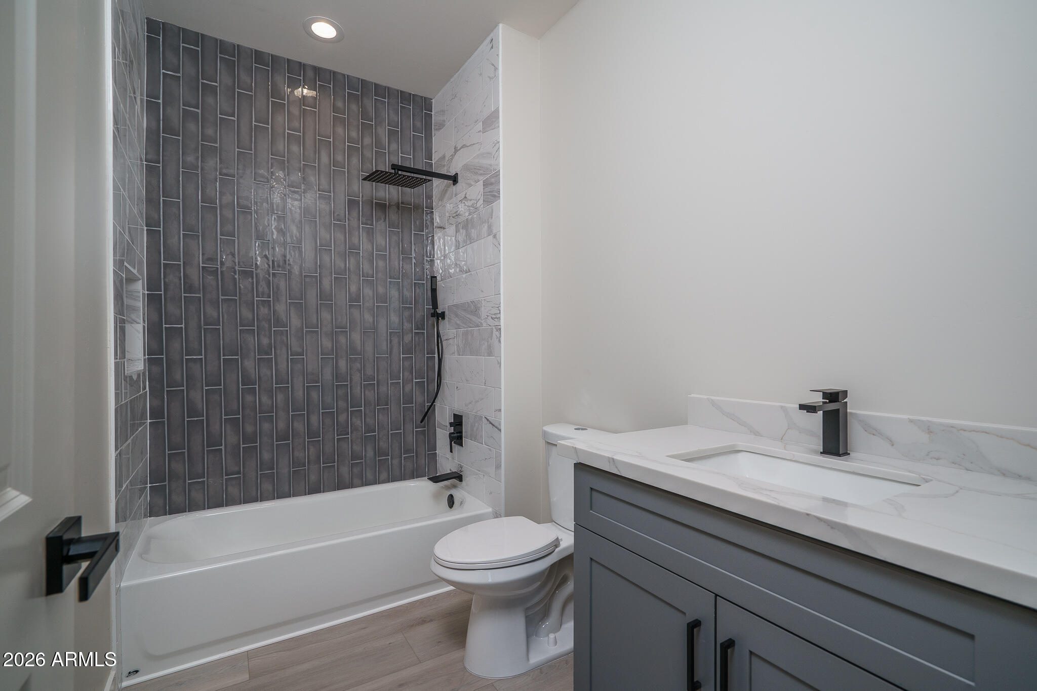 2601 E CLARENDON Avenue 2