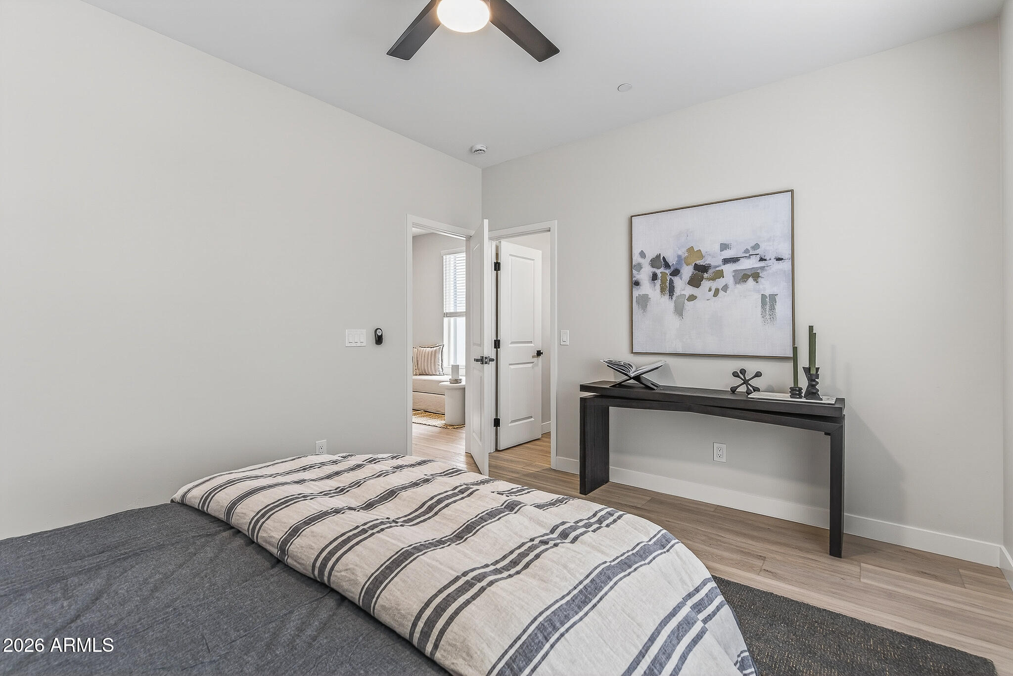 2601 E CLARENDON Avenue 2