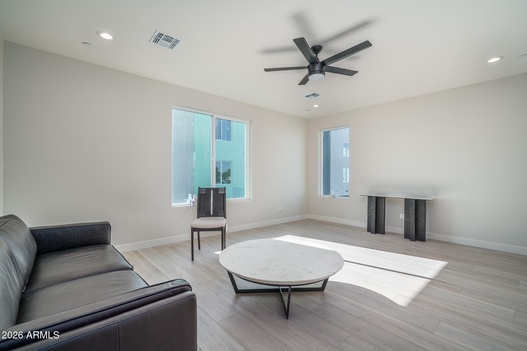 2601 E CLARENDON Avenue 2