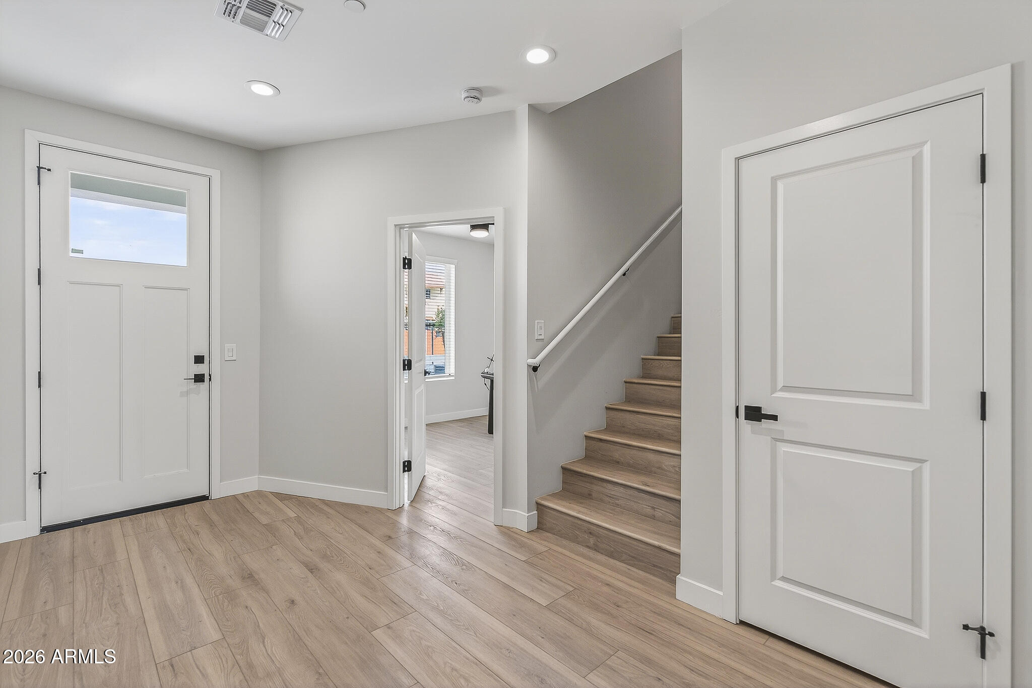 2601 E CLARENDON Avenue 2