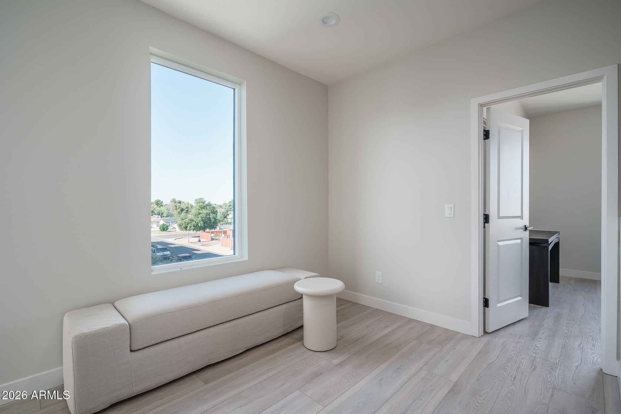 2601 E CLARENDON Avenue 2