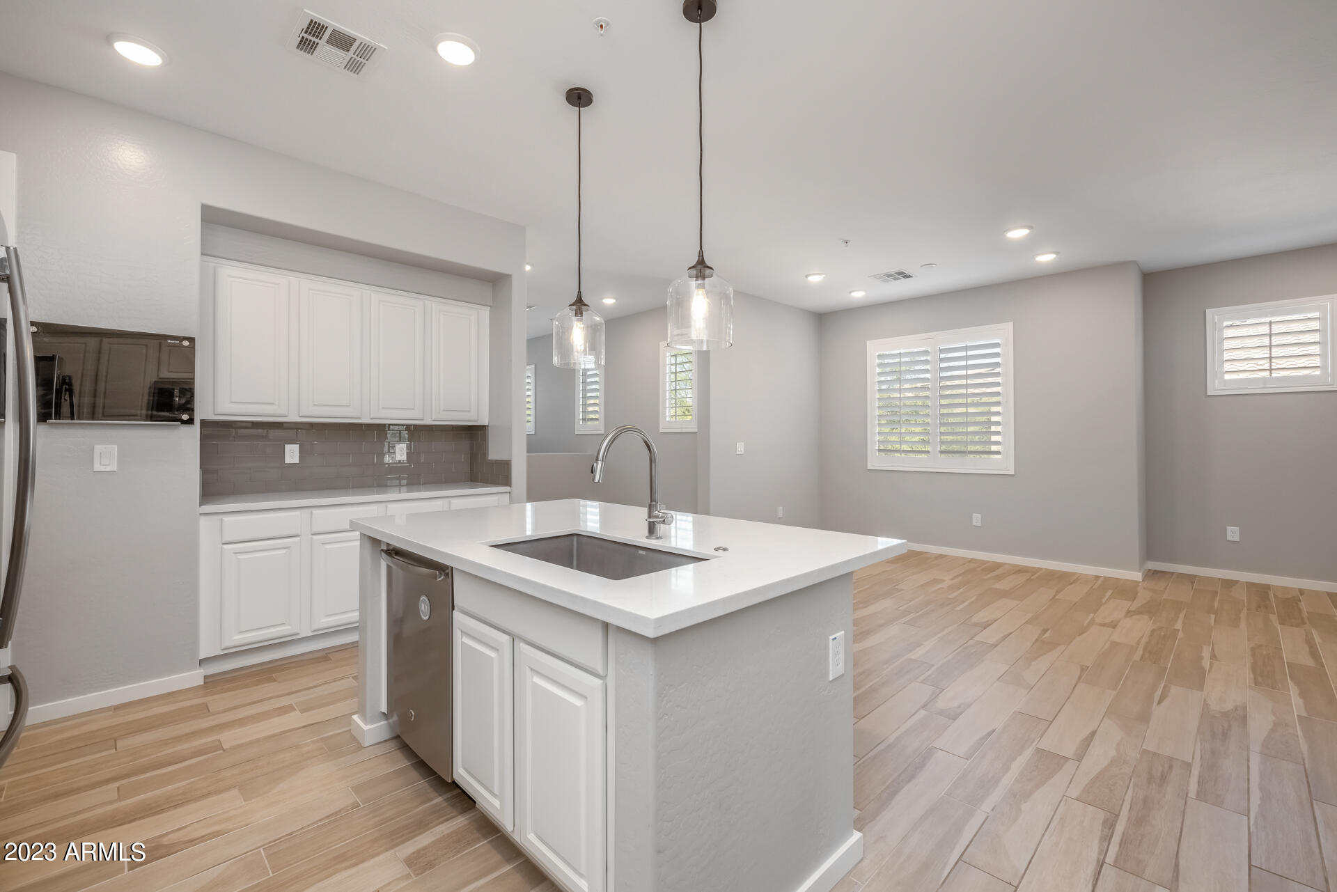 250 W QUEEN CREEK Road 210