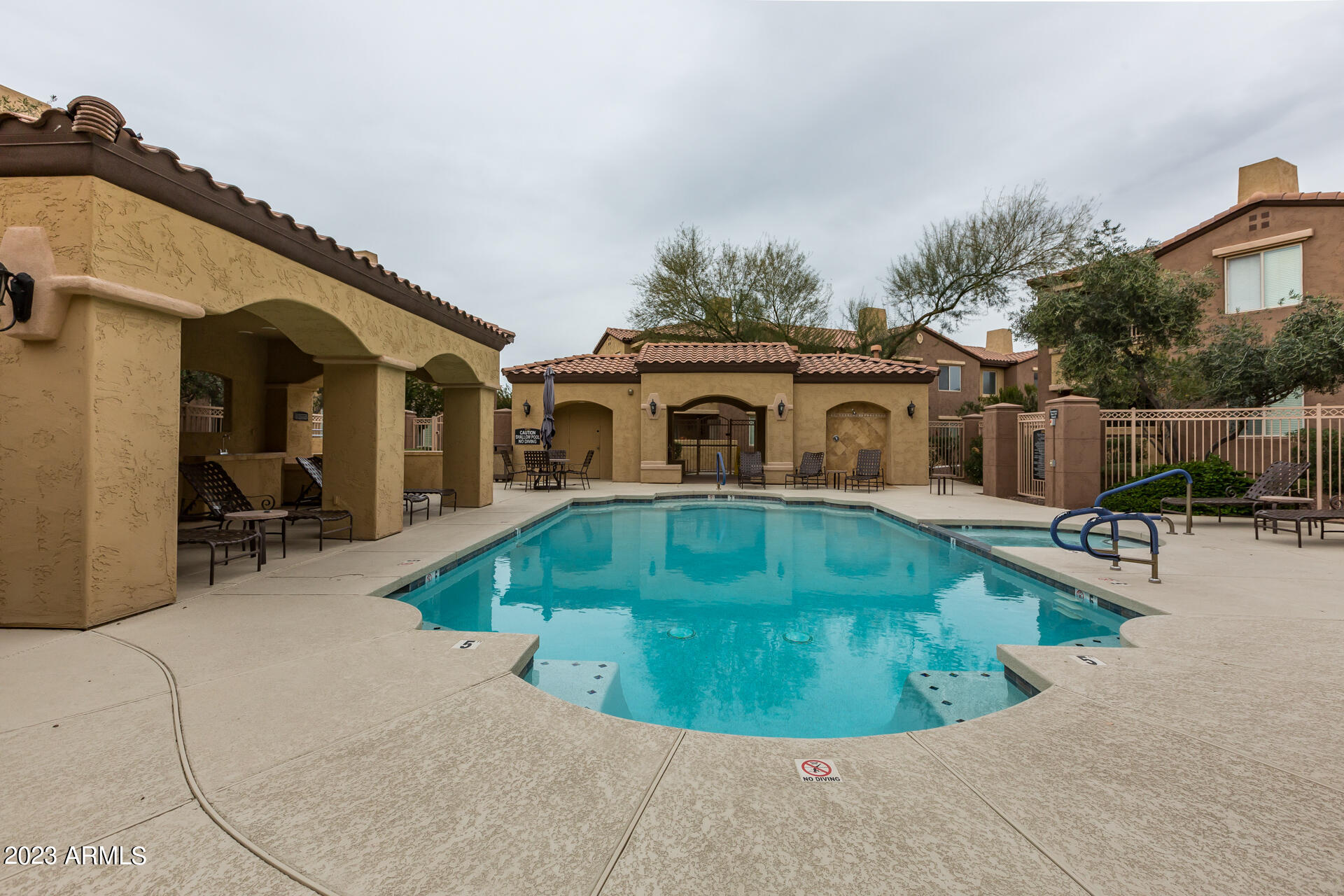 250 W QUEEN CREEK Road 210