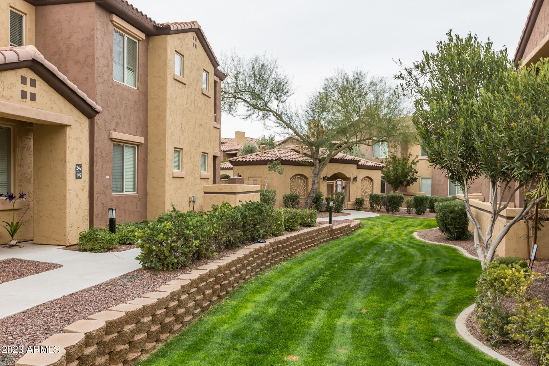 250 W QUEEN CREEK Road 210