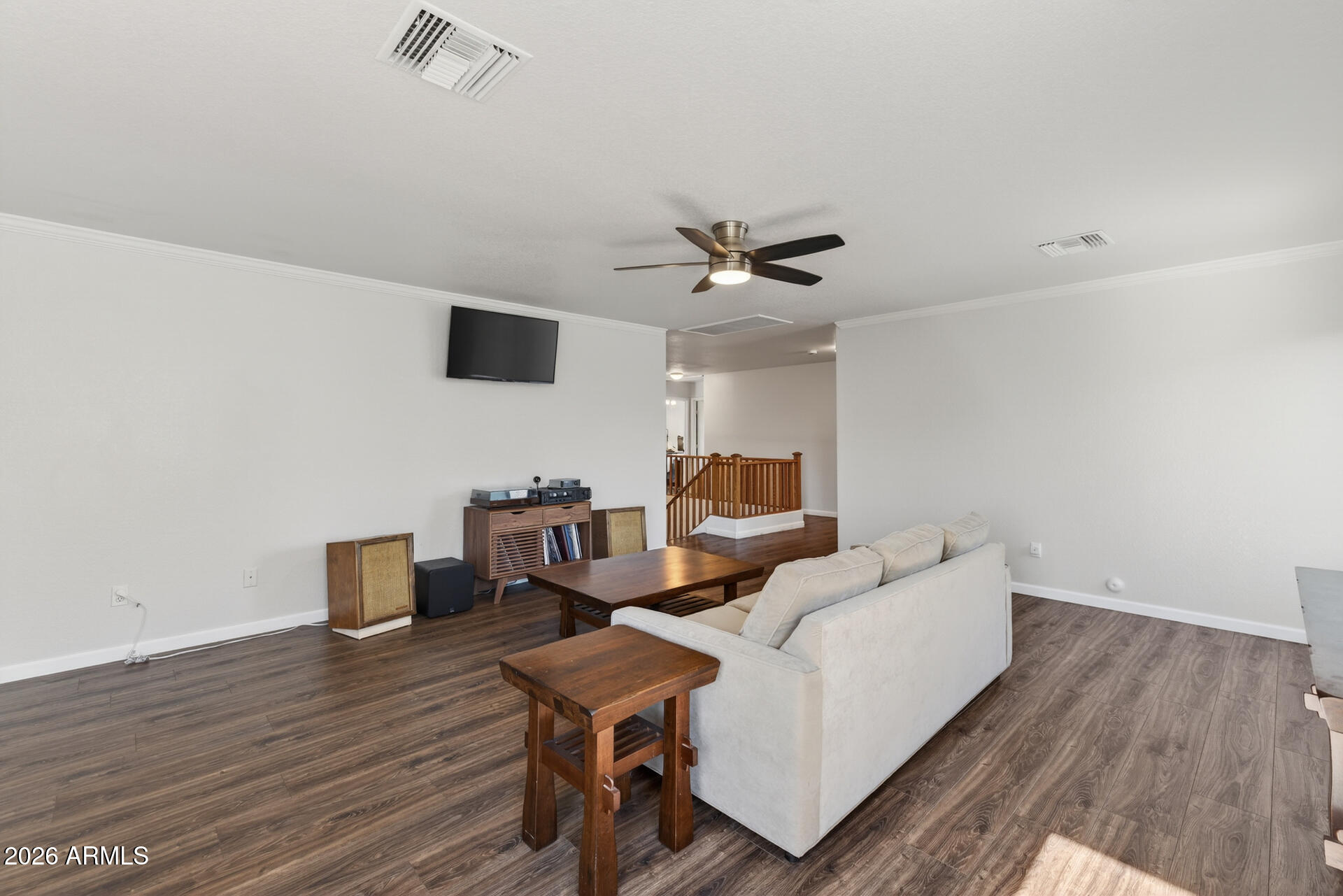 3395 E LONGHORN Drive