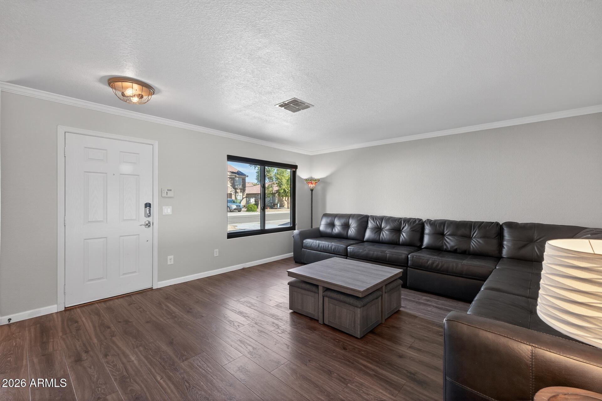 3395 E LONGHORN Drive