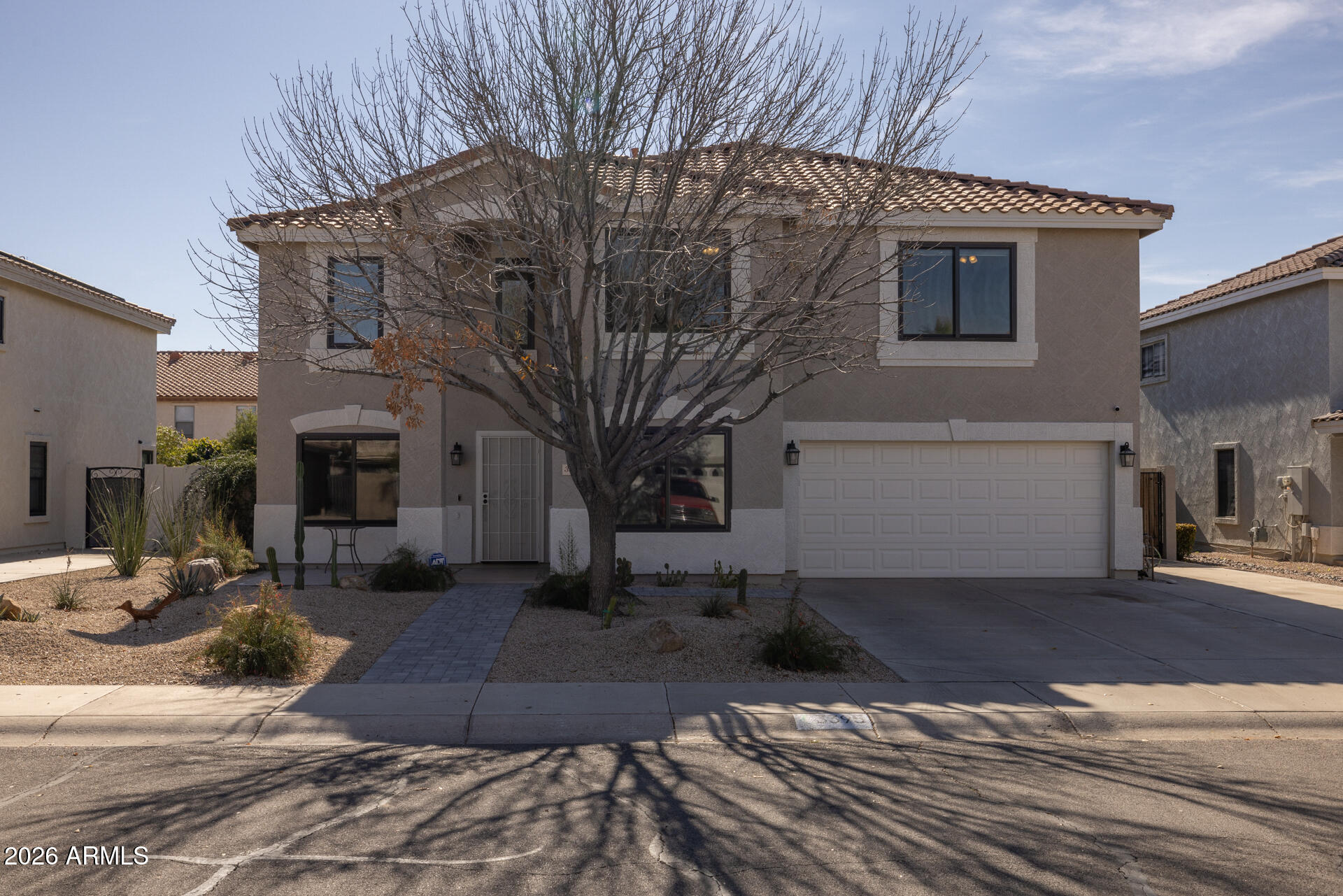 3395 E LONGHORN Drive