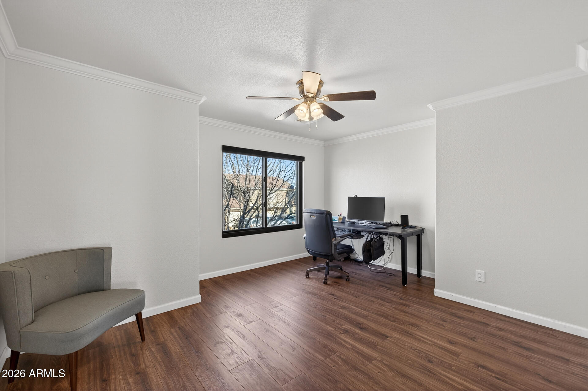 3395 E LONGHORN Drive