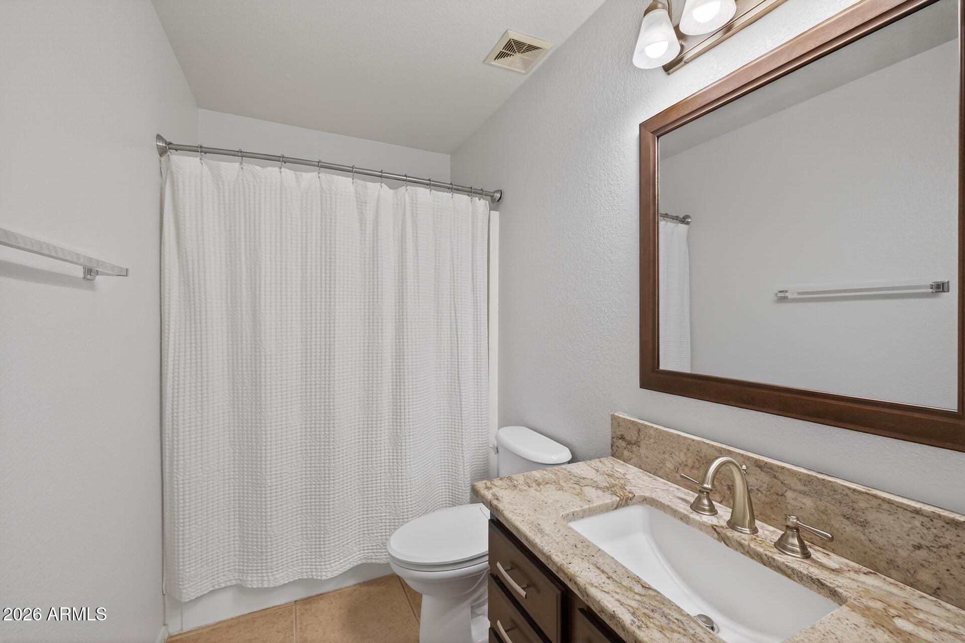 3395 E LONGHORN Drive