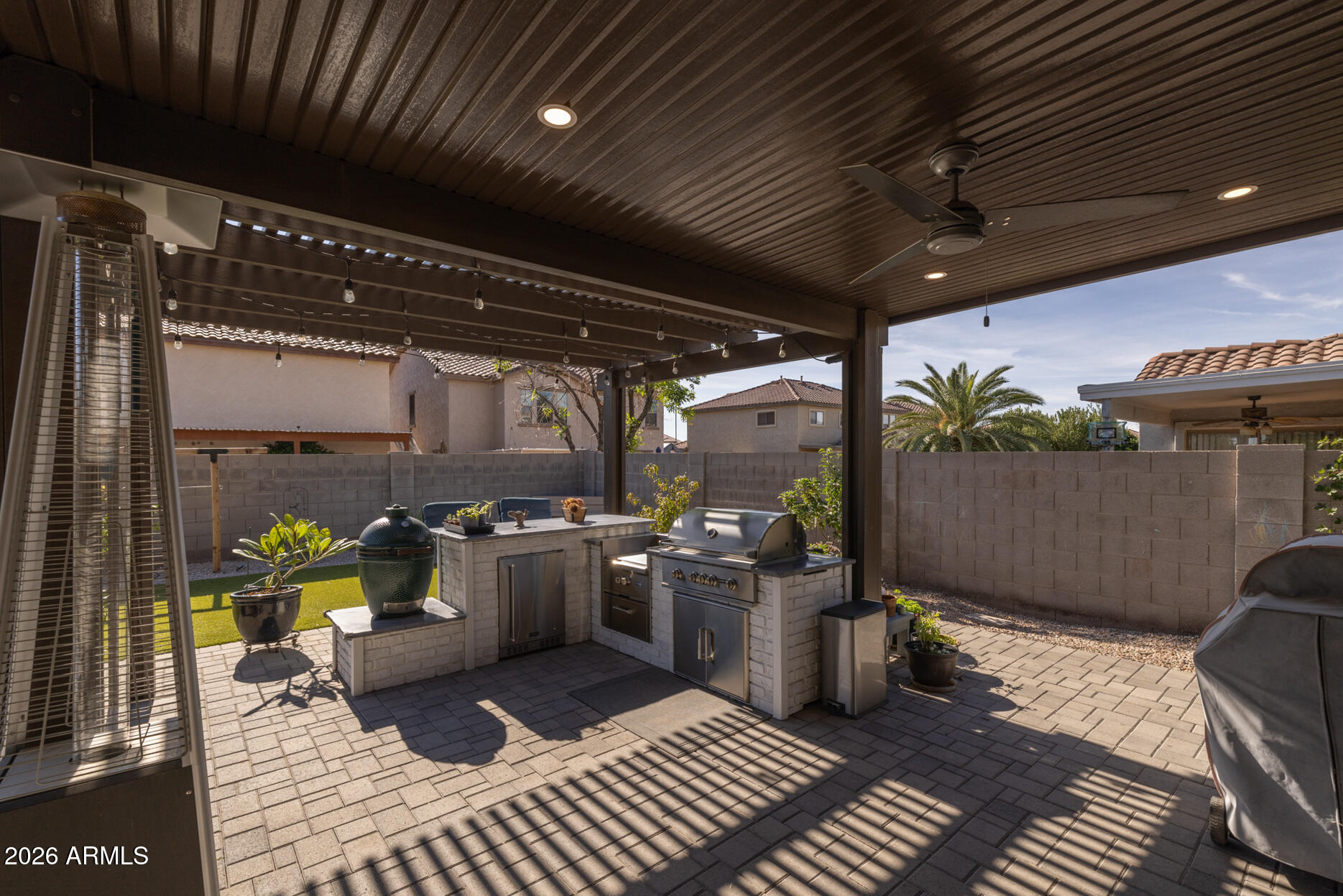 3395 E LONGHORN Drive