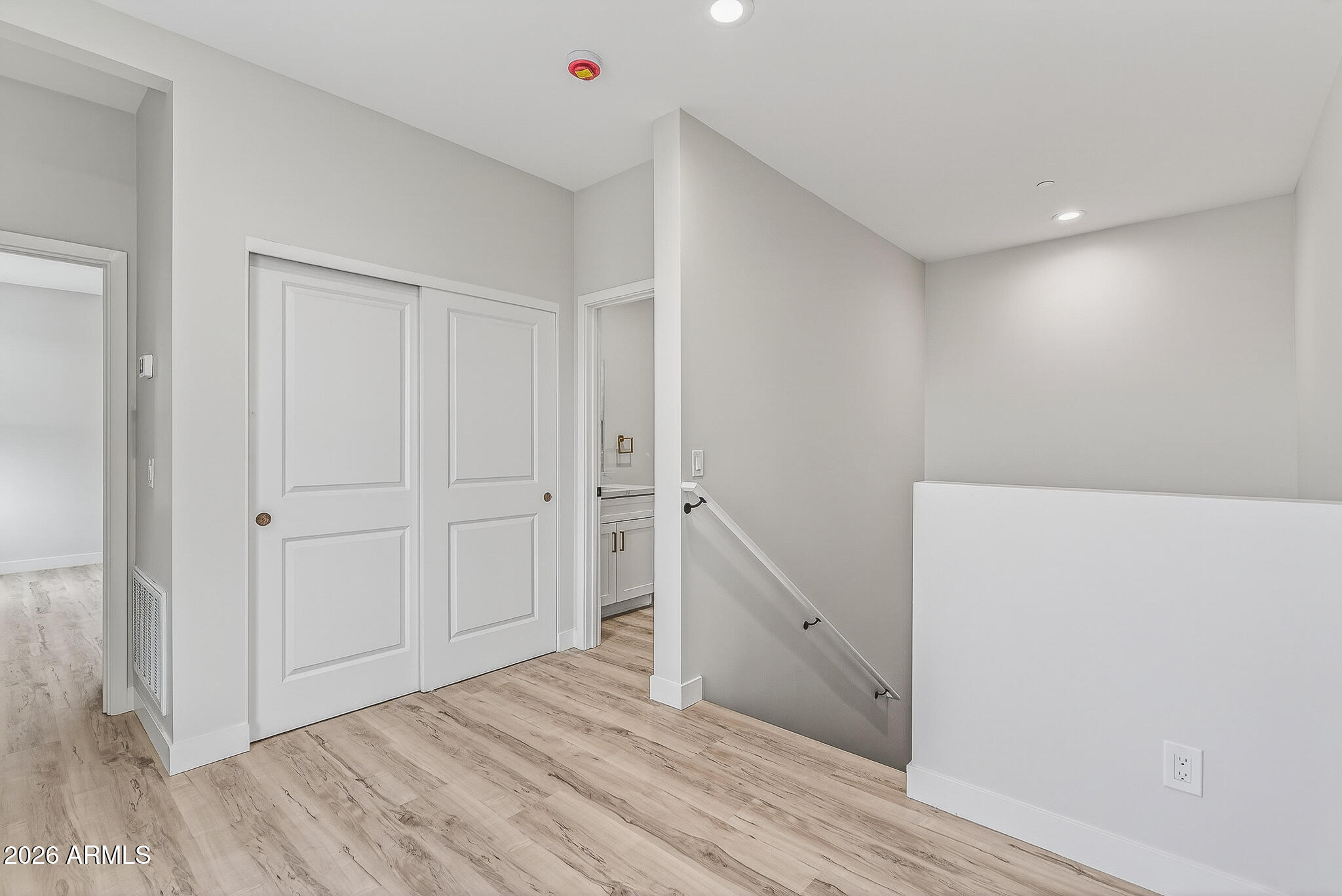 2601 E CLARENDON Avenue 1