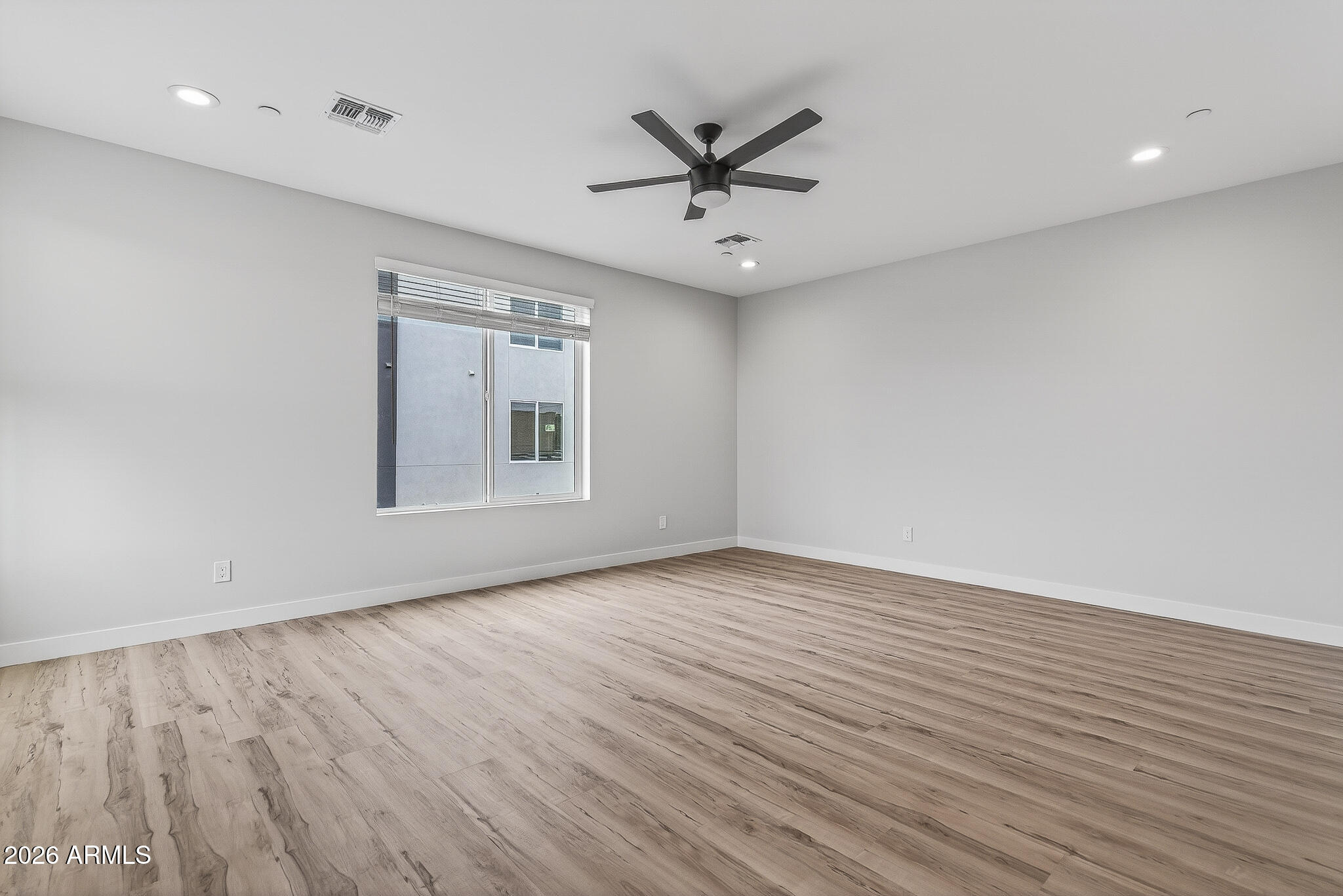 2601 E CLARENDON Avenue 1