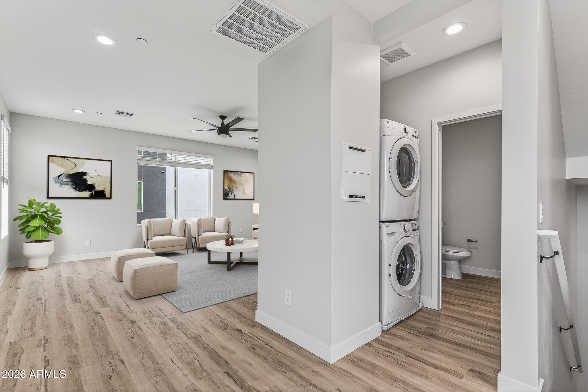 2601 E CLARENDON Avenue 1