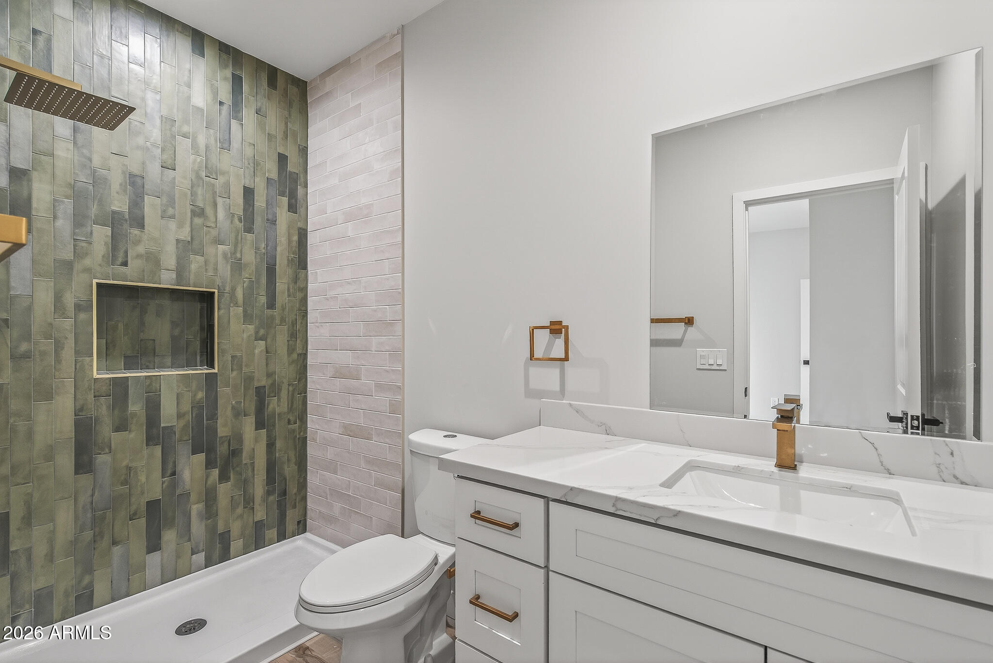 2601 E CLARENDON Avenue 1