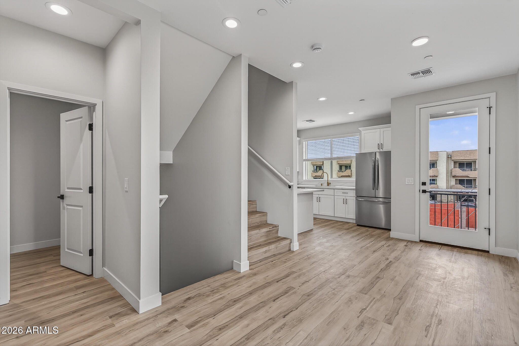 2601 E CLARENDON Avenue 1