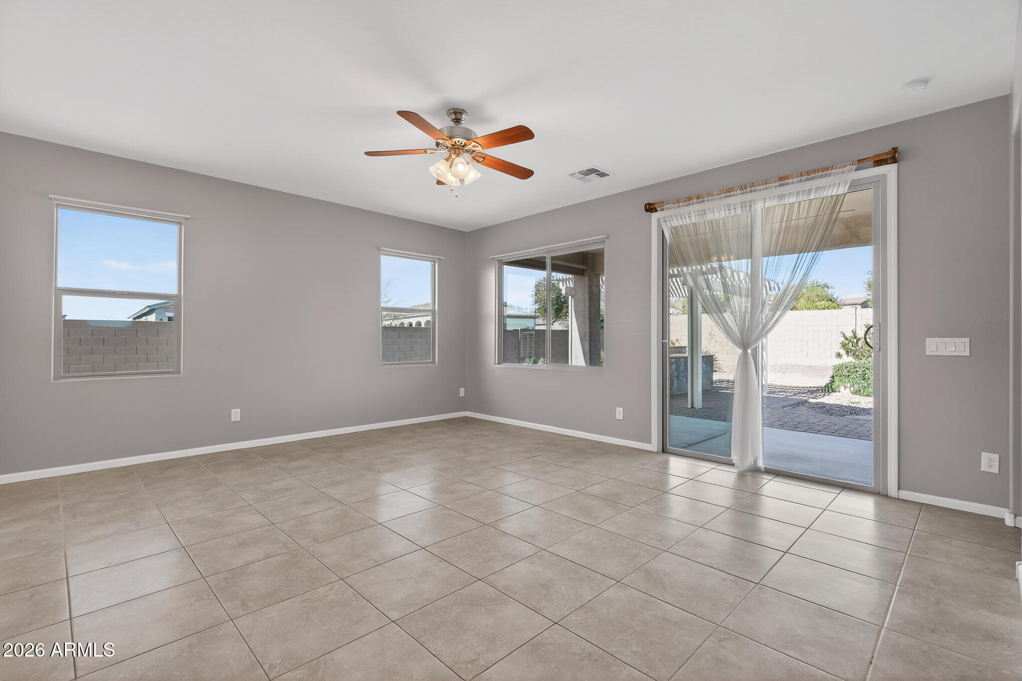 19966 W SHERMAN Street