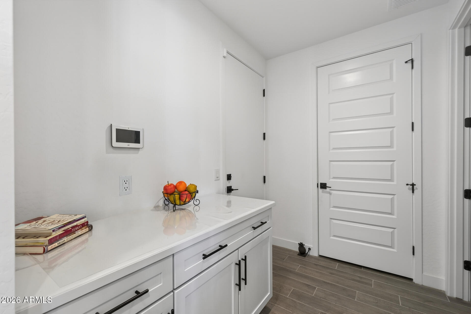 1540 W DESERT SPOON Drive