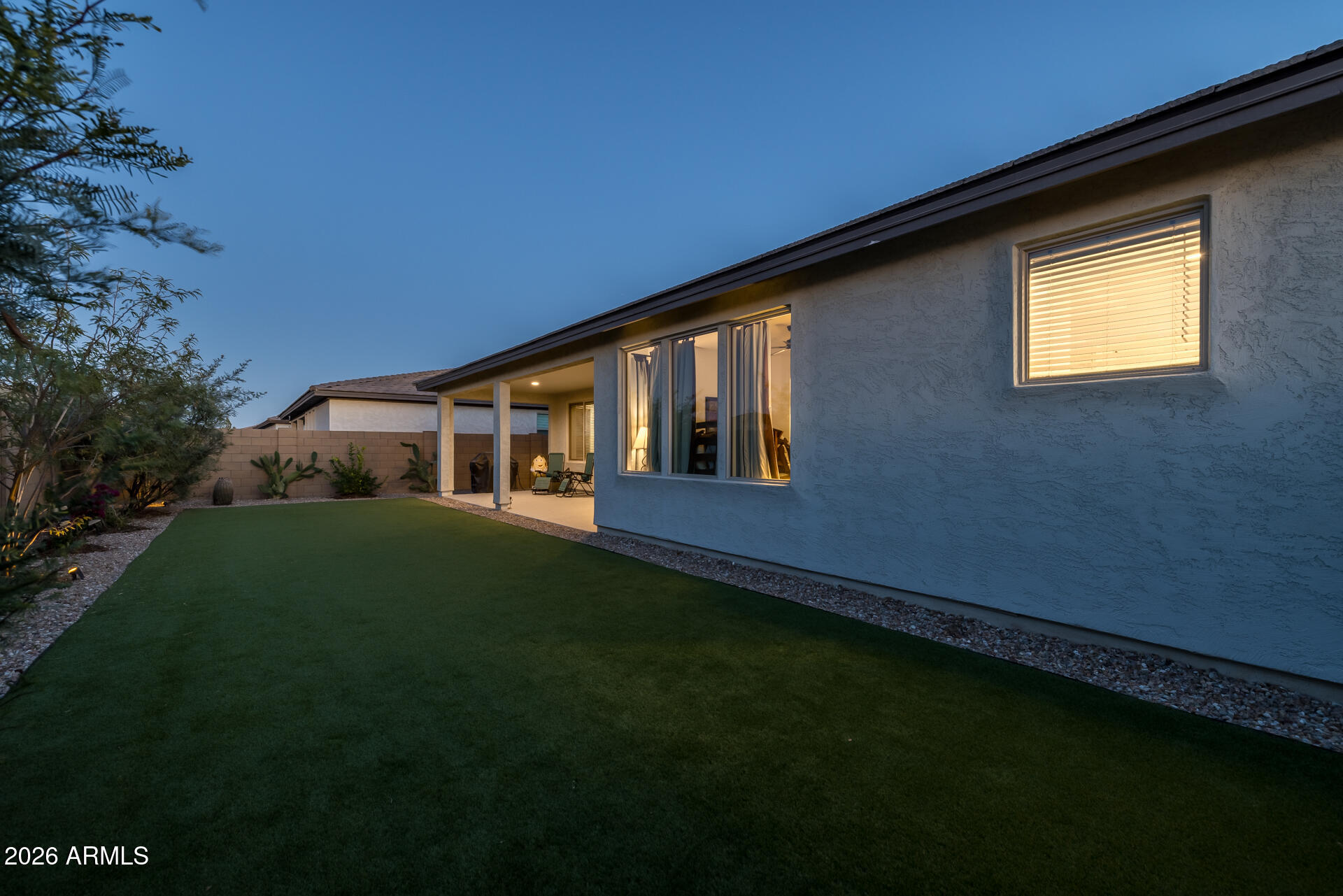 1540 W DESERT SPOON Drive