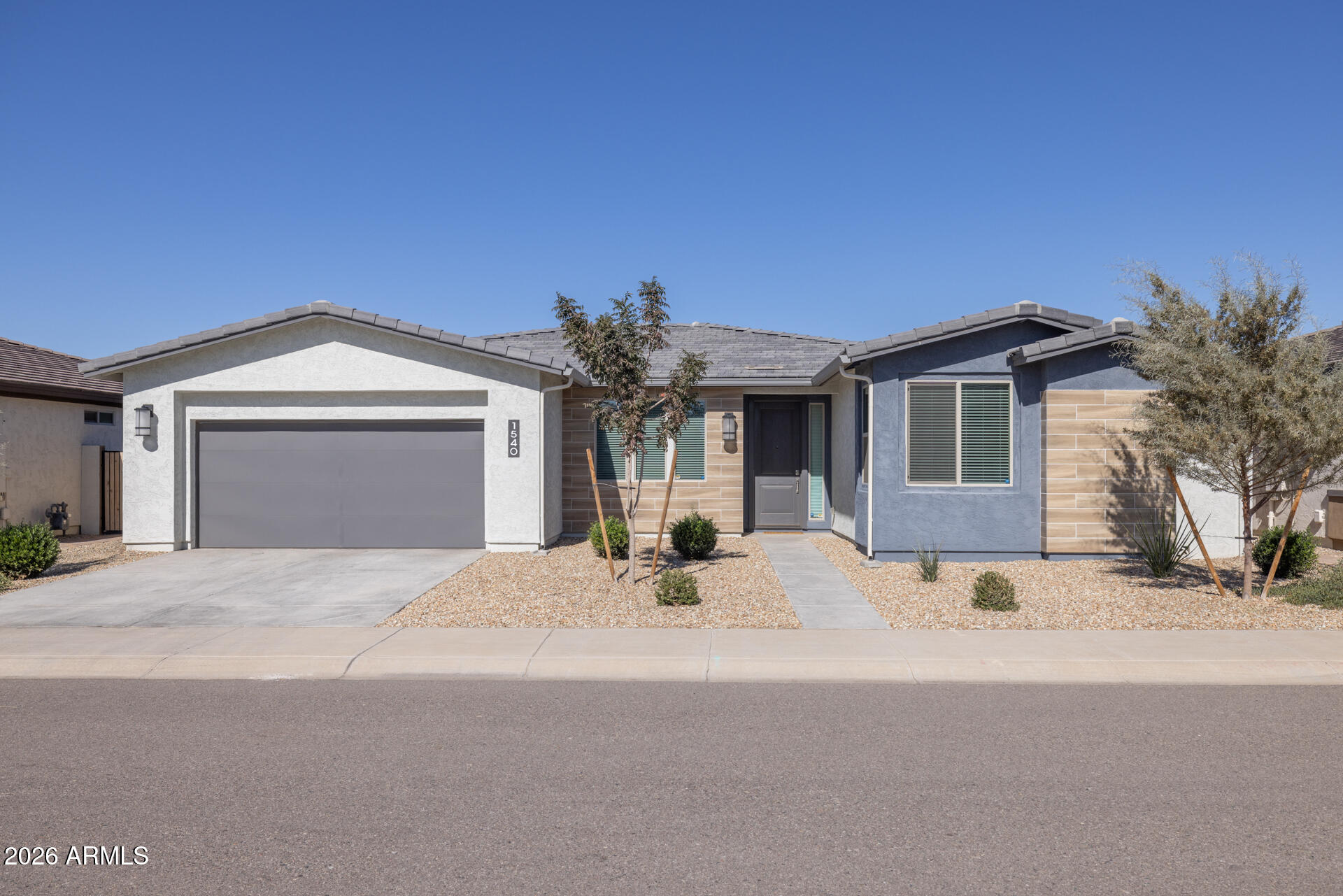 1540 W DESERT SPOON Drive