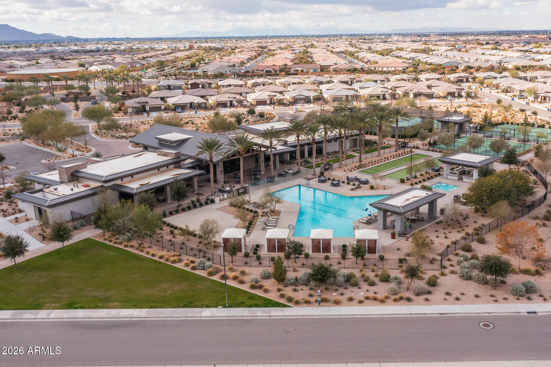 1540 W DESERT SPOON Drive