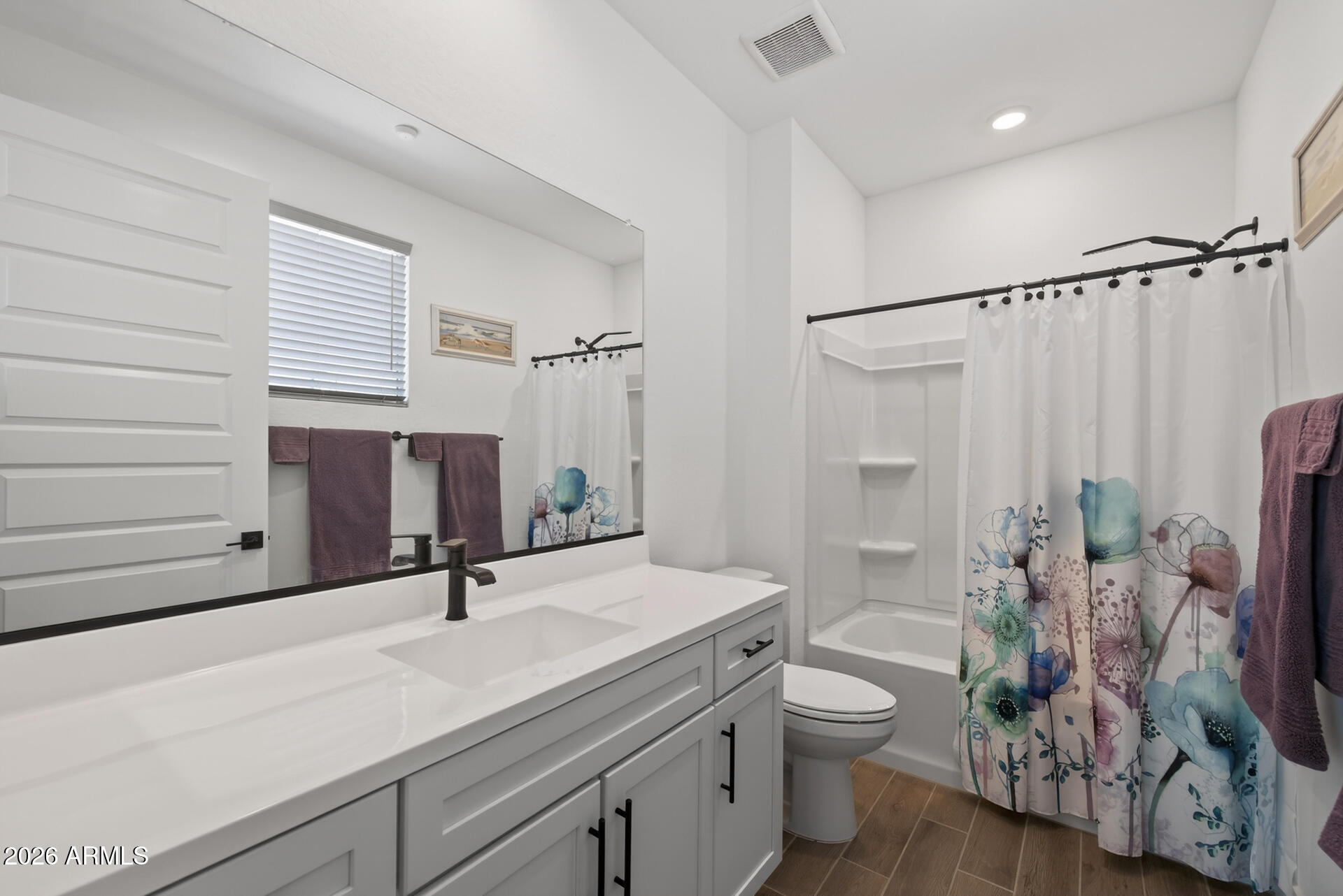 1540 W DESERT SPOON Drive