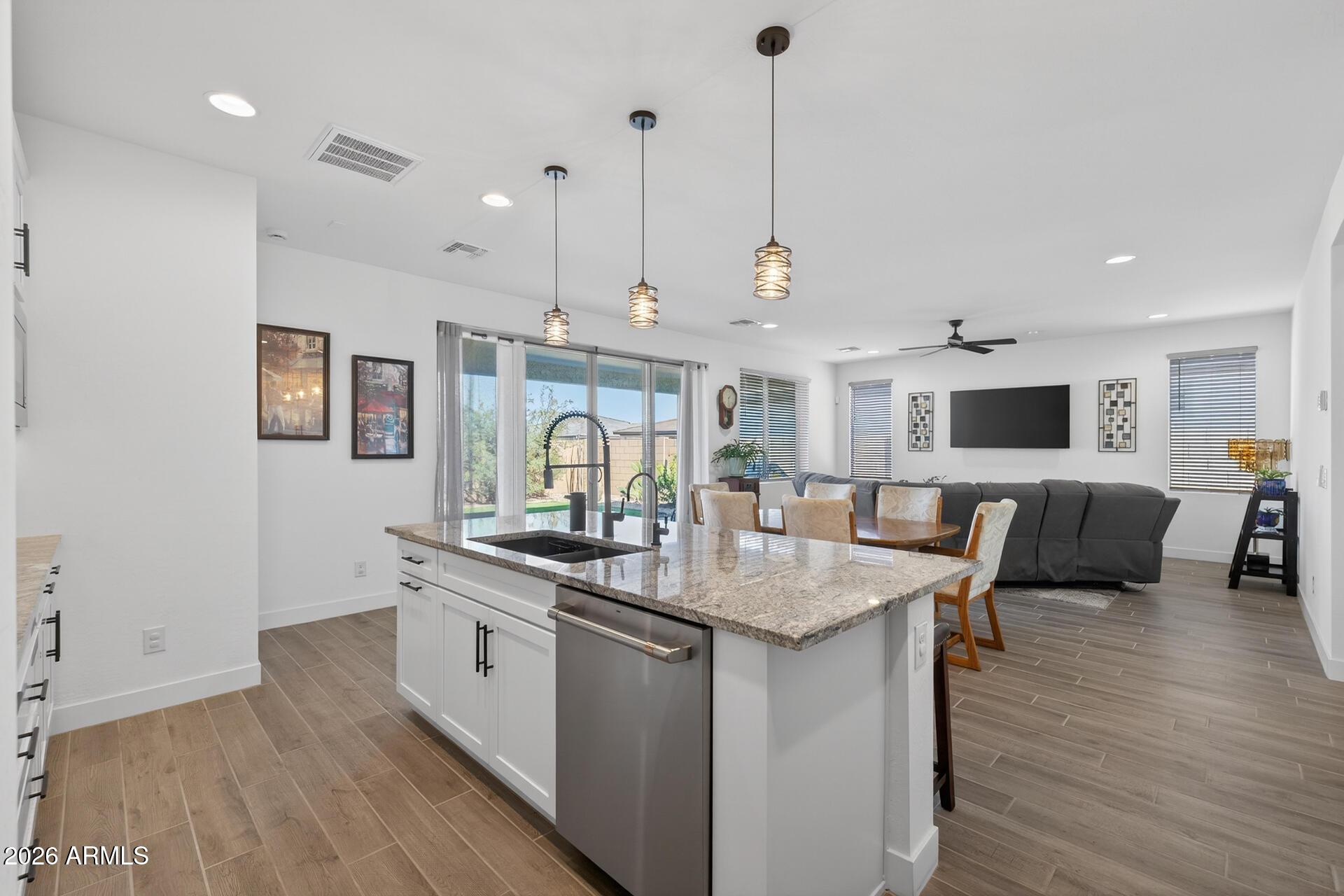 1540 W DESERT SPOON Drive