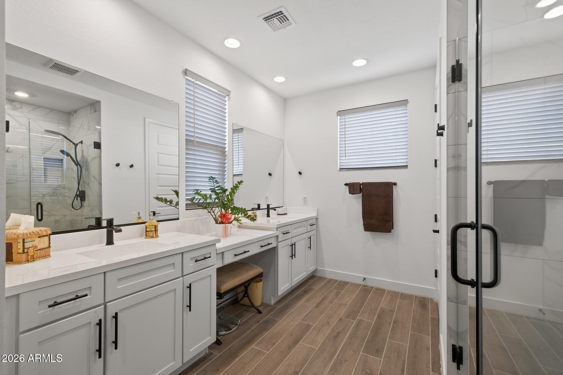 1540 W DESERT SPOON Drive