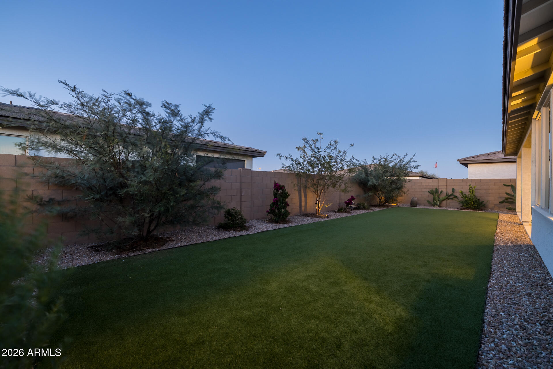 1540 W DESERT SPOON Drive