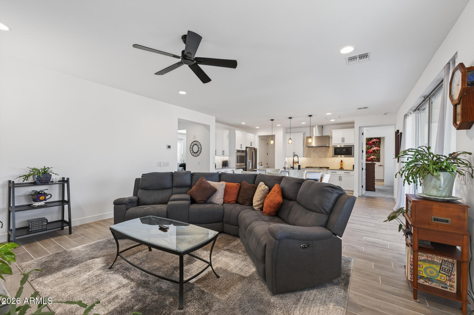 1540 W DESERT SPOON Drive