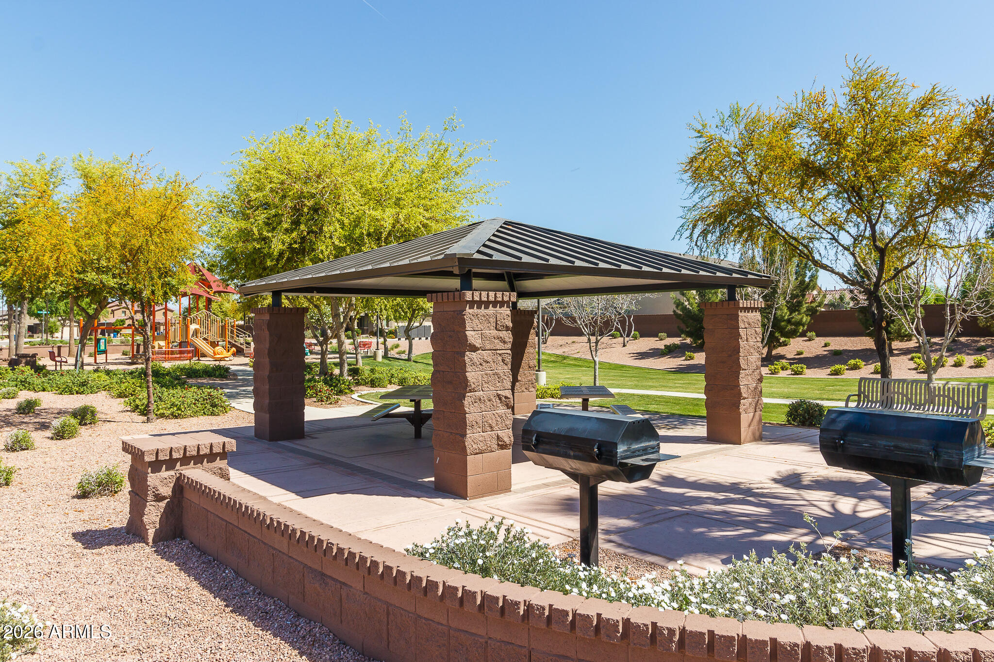 724 W TRELLIS Road