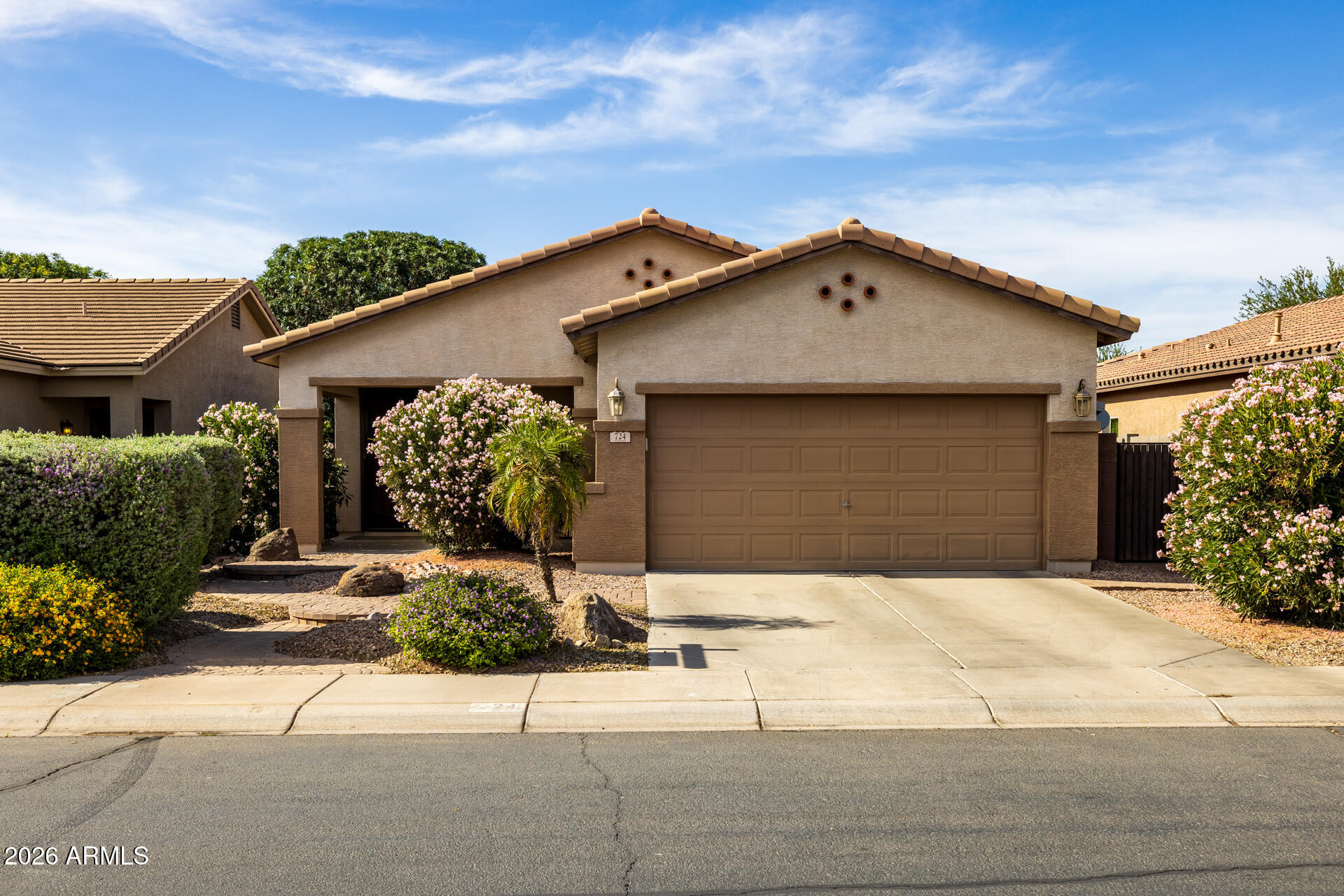 724 W TRELLIS Road