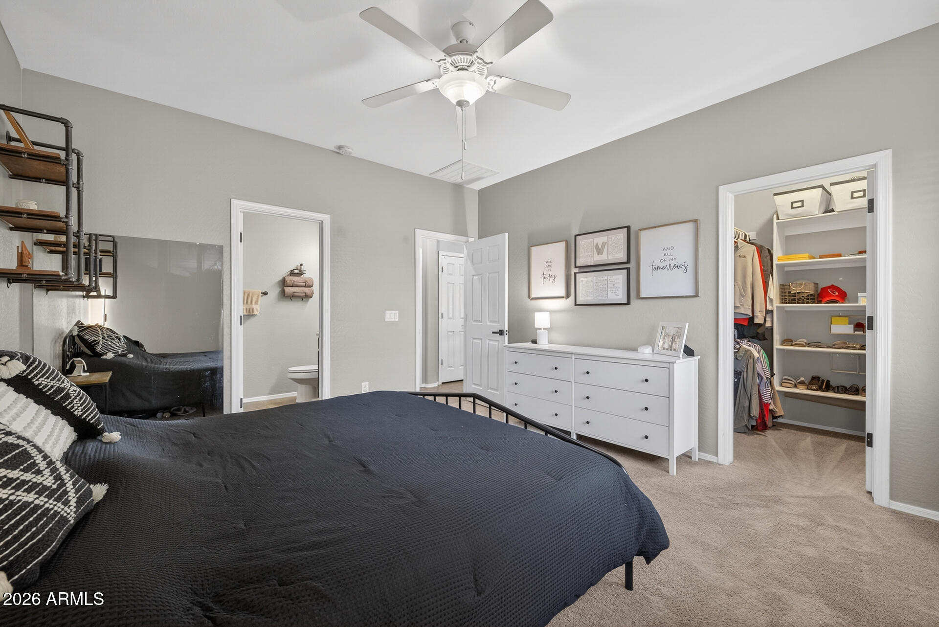 724 W TRELLIS Road