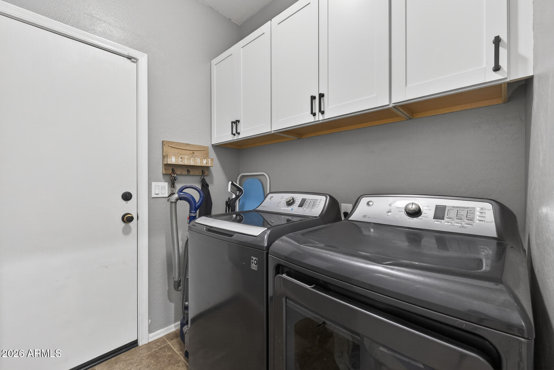 724 W TRELLIS Road