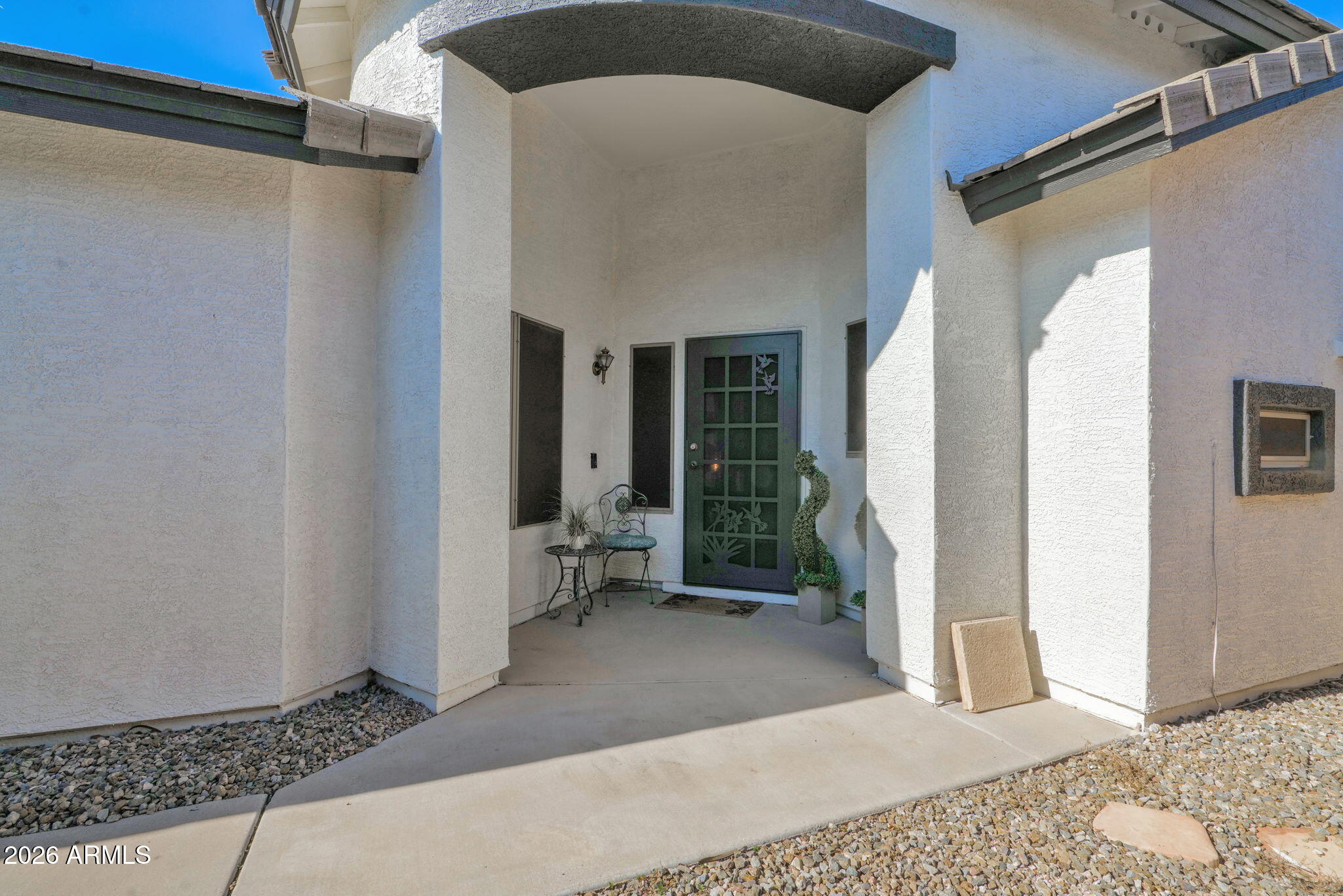 2004 W HALF MOON Circle