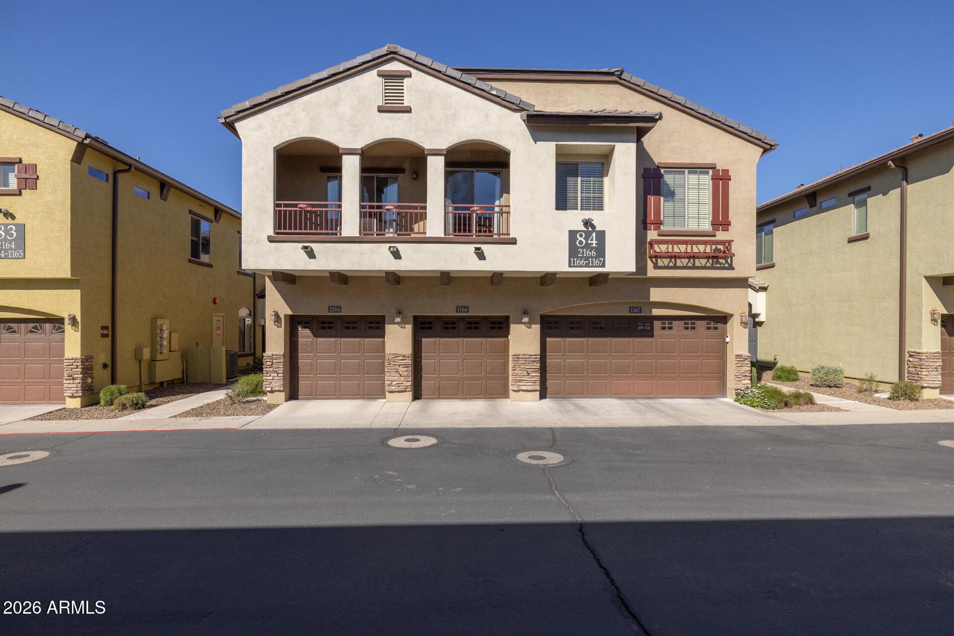 2725 E MINE CREEK Road 2166