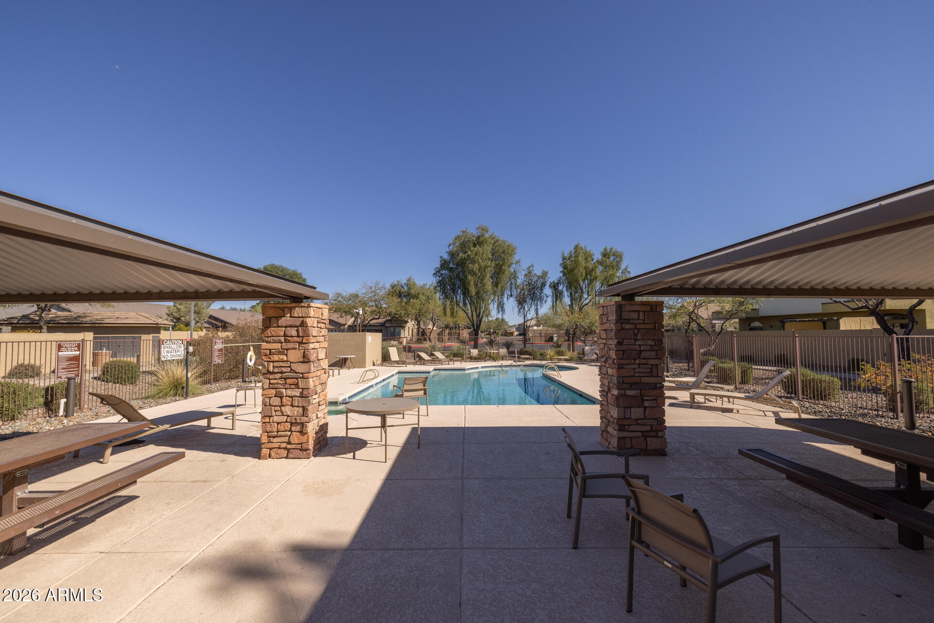 2725 E MINE CREEK Road 2166