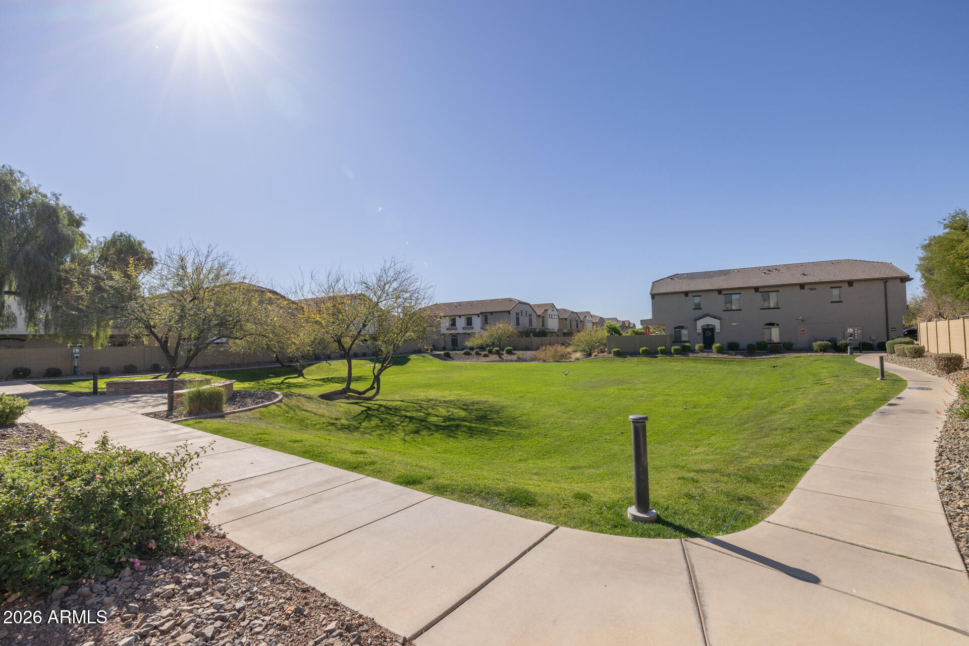2725 E MINE CREEK Road 2166