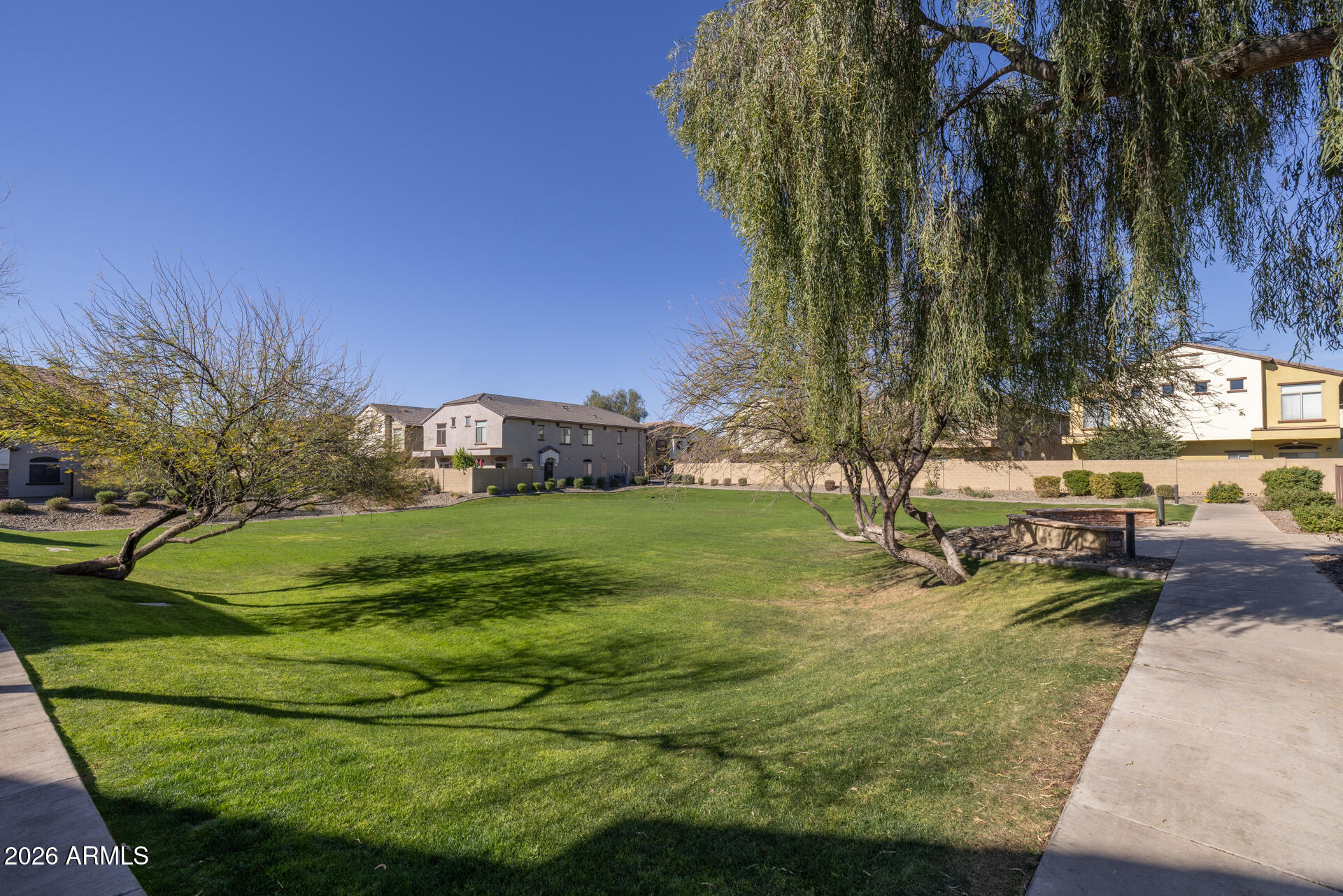 2725 E MINE CREEK Road 2166