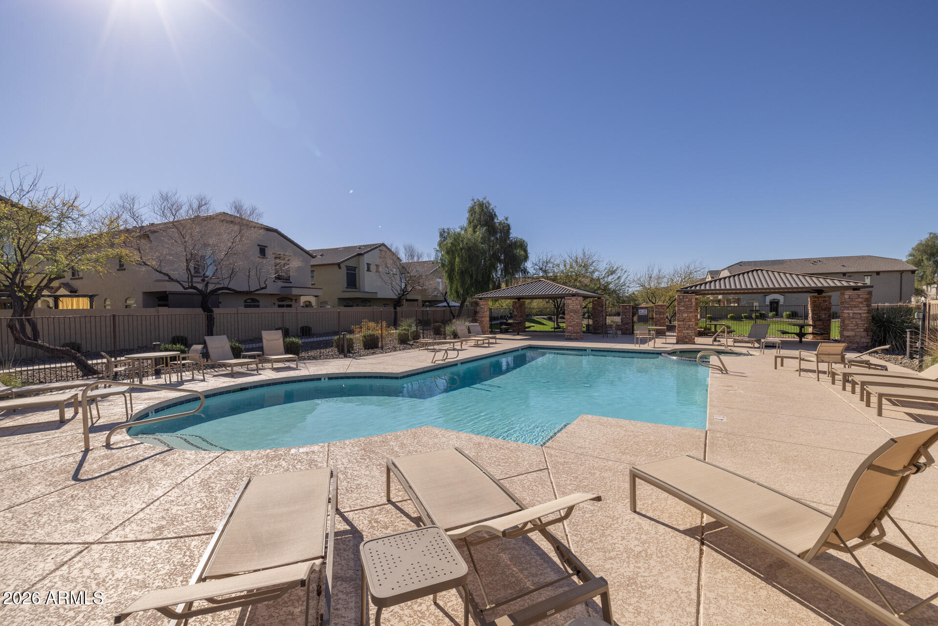 2725 E MINE CREEK Road 2166