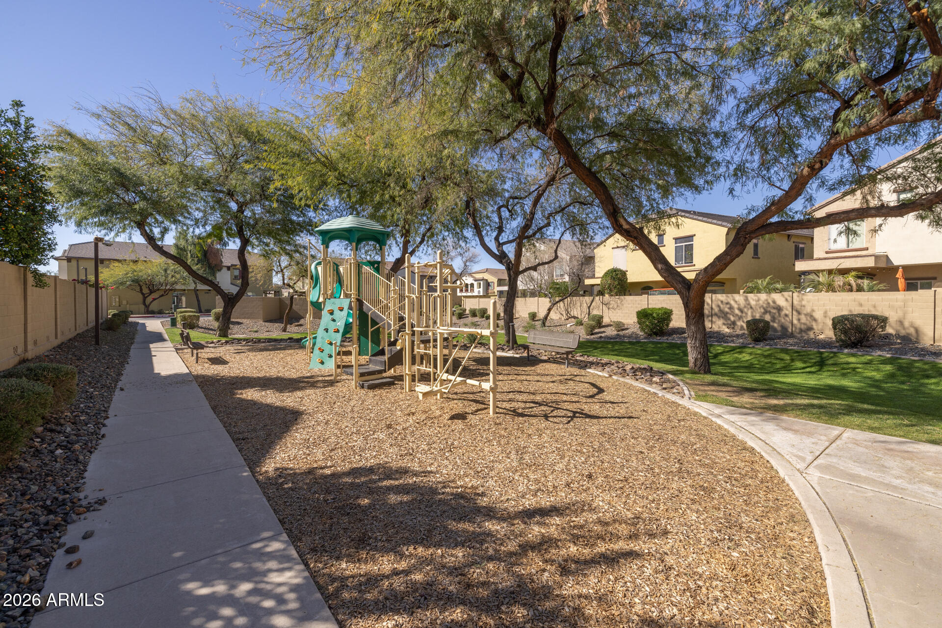 2725 E MINE CREEK Road 2166