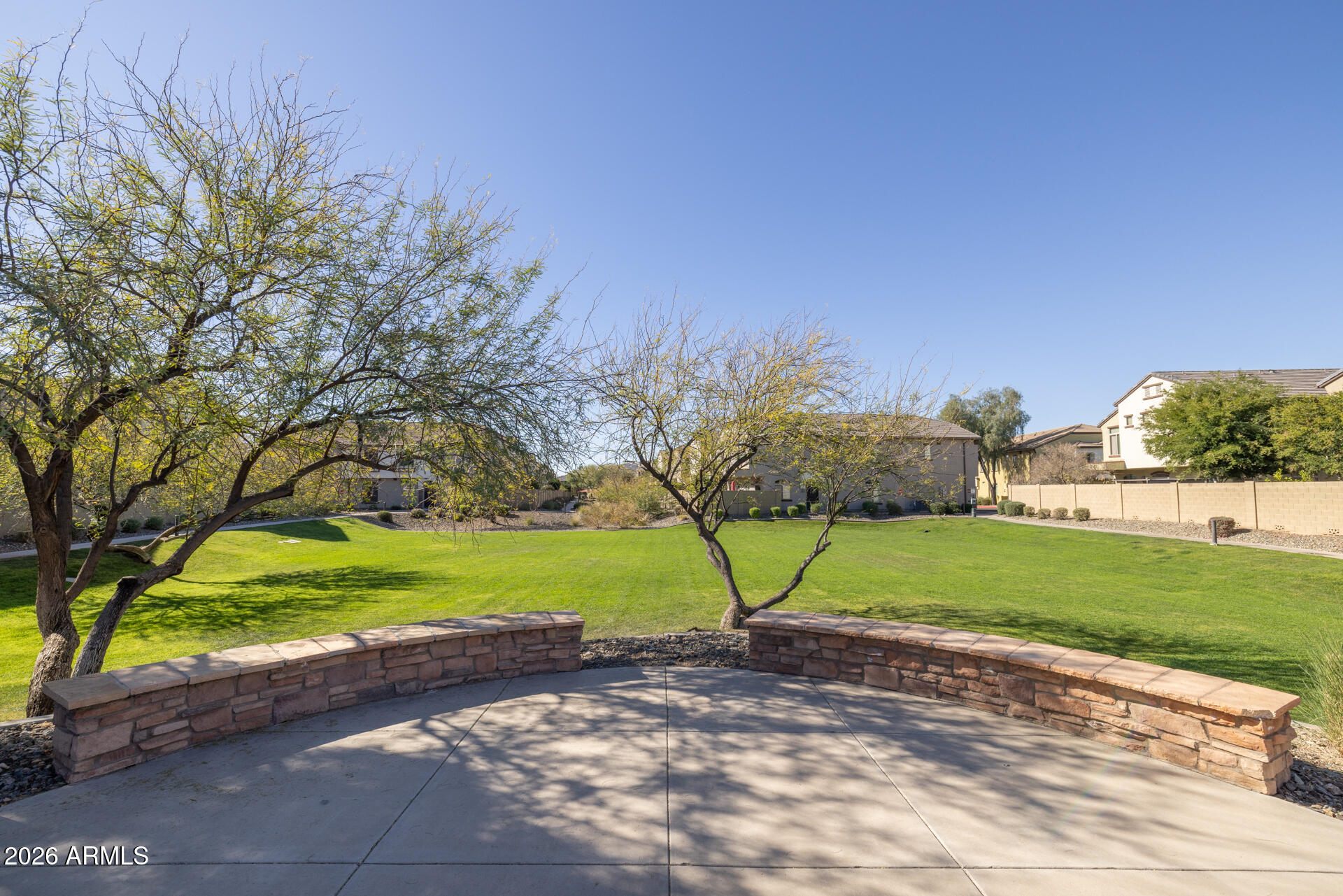 2725 E MINE CREEK Road 2166