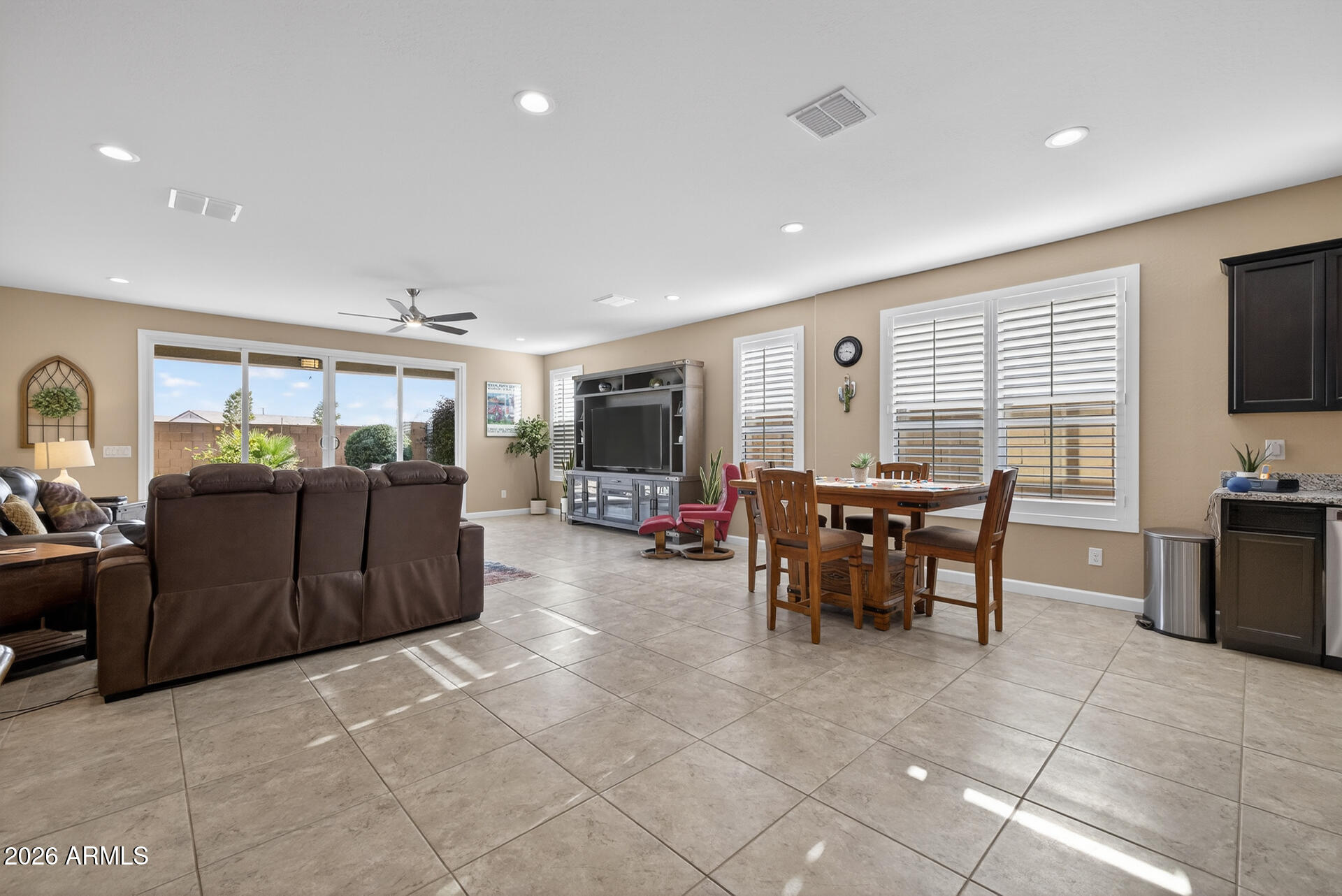 8333 W SPRINGFIELD Way