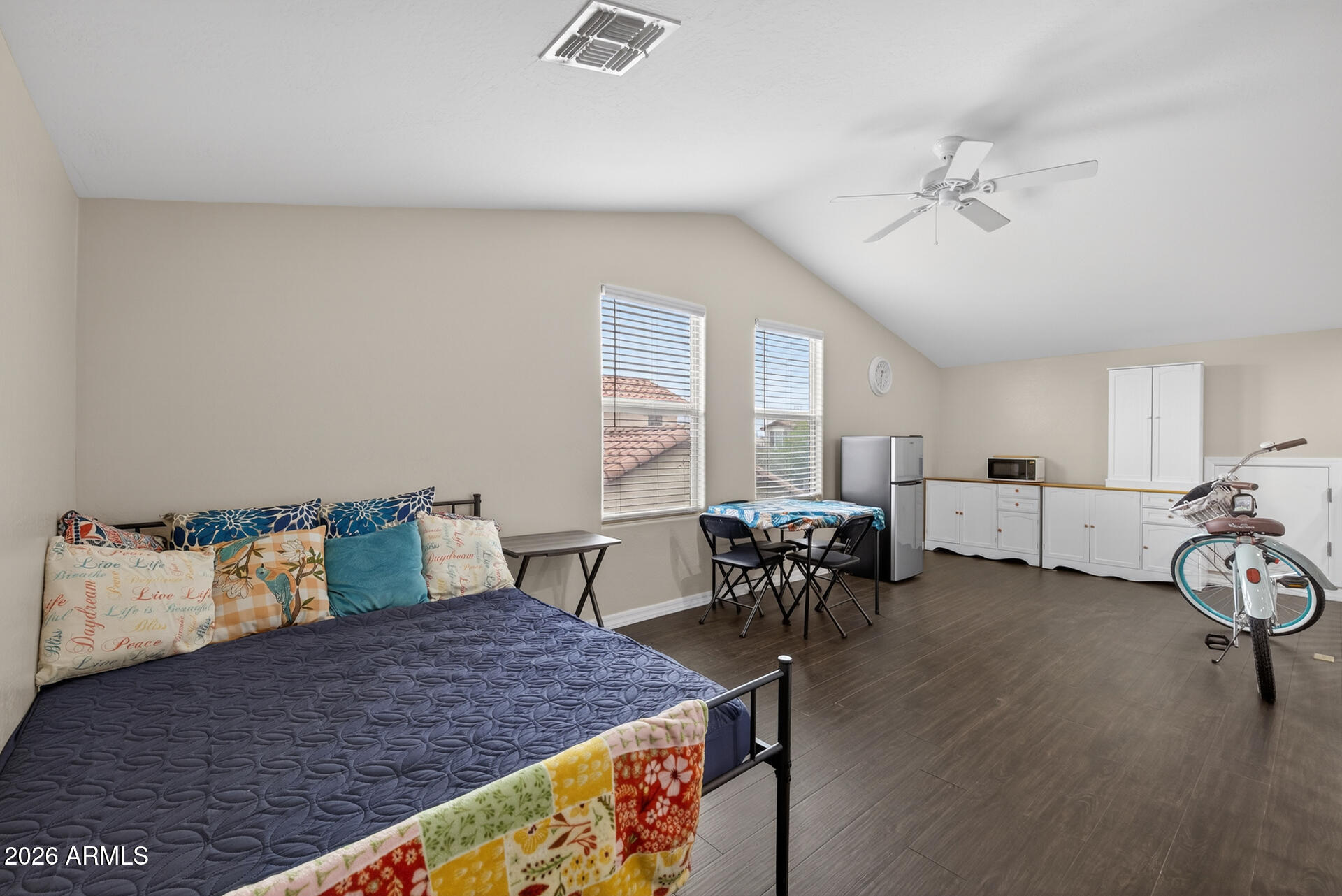 22285 E DESERT HILLS Court