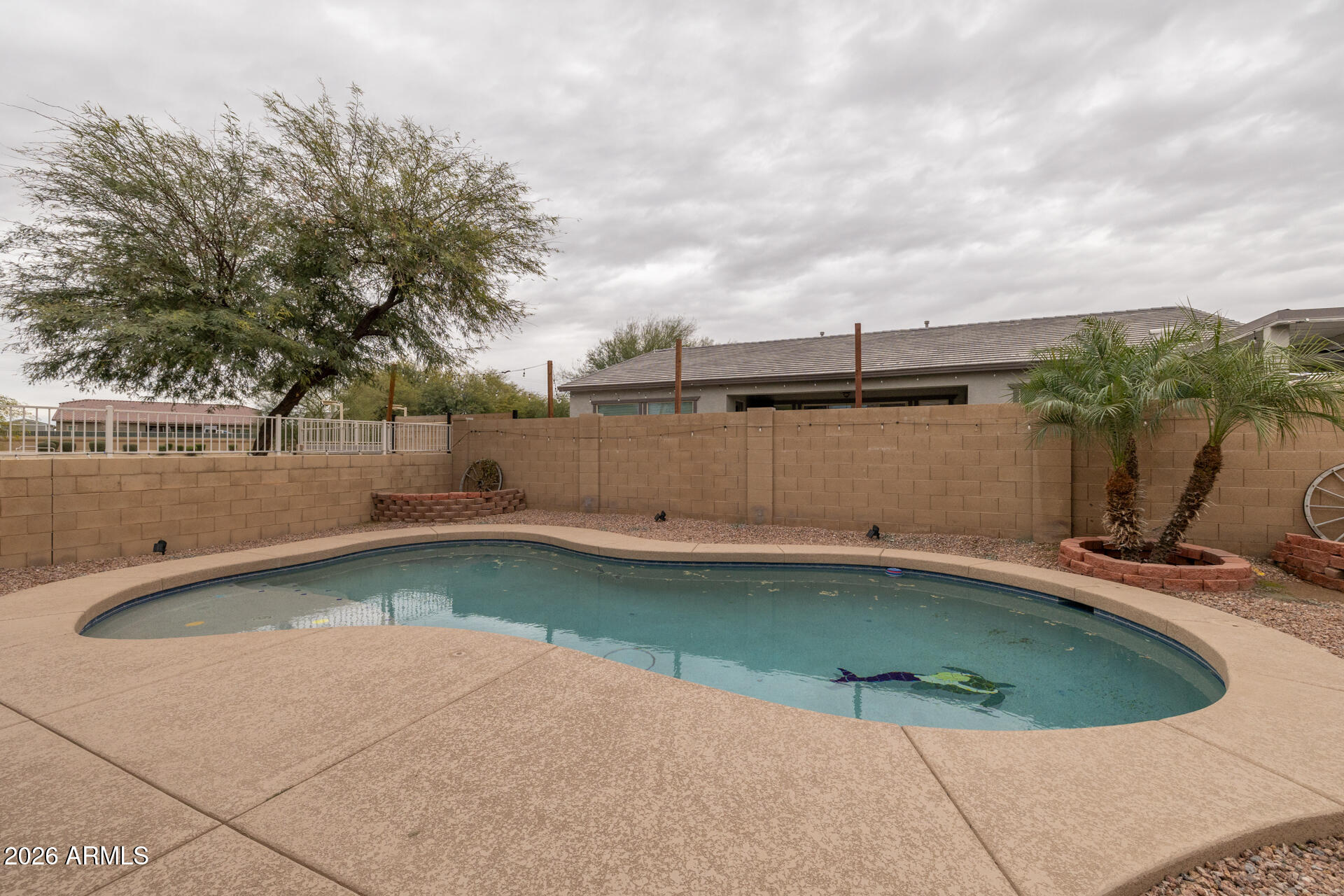 22285 E DESERT HILLS Court