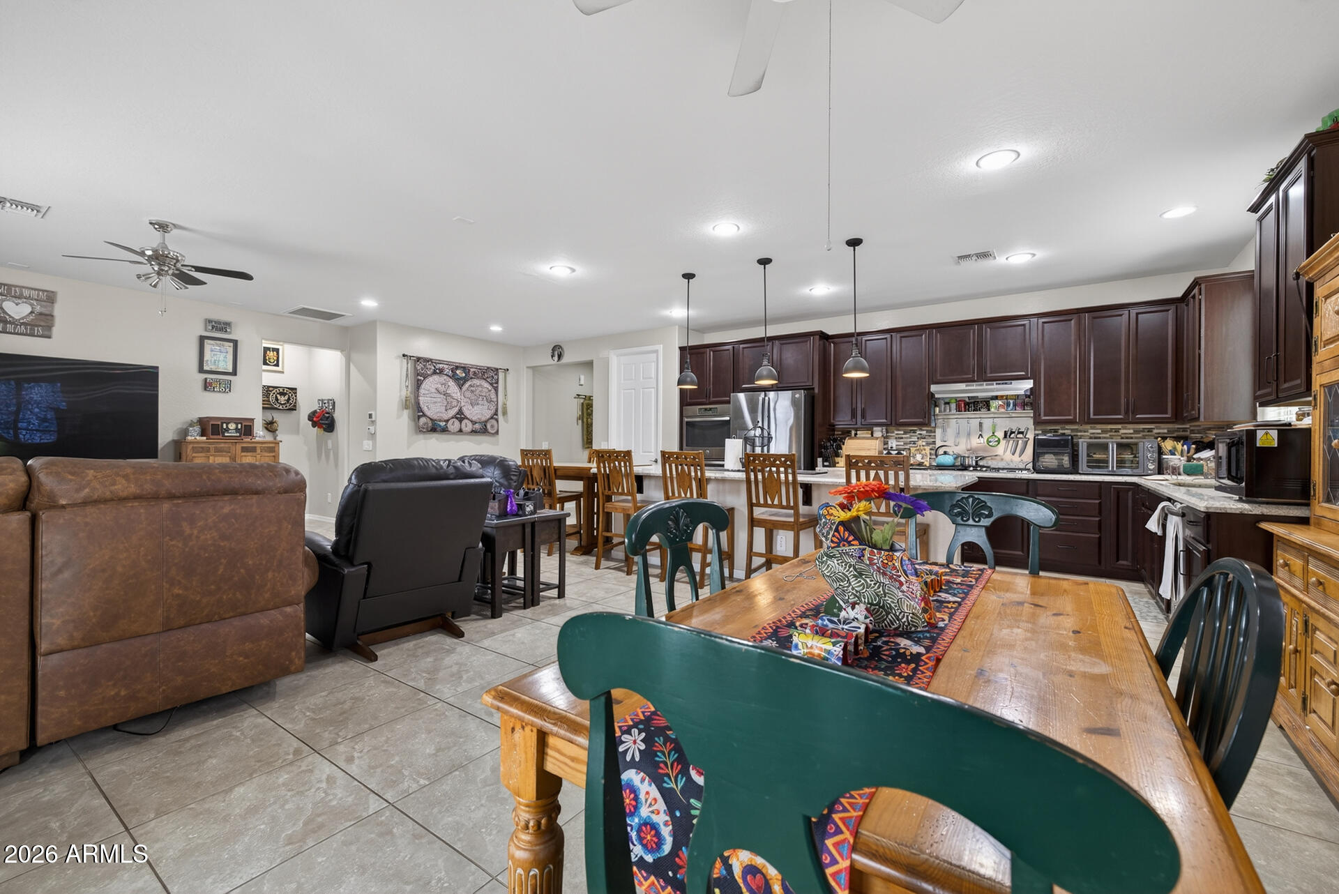 22285 E DESERT HILLS Court