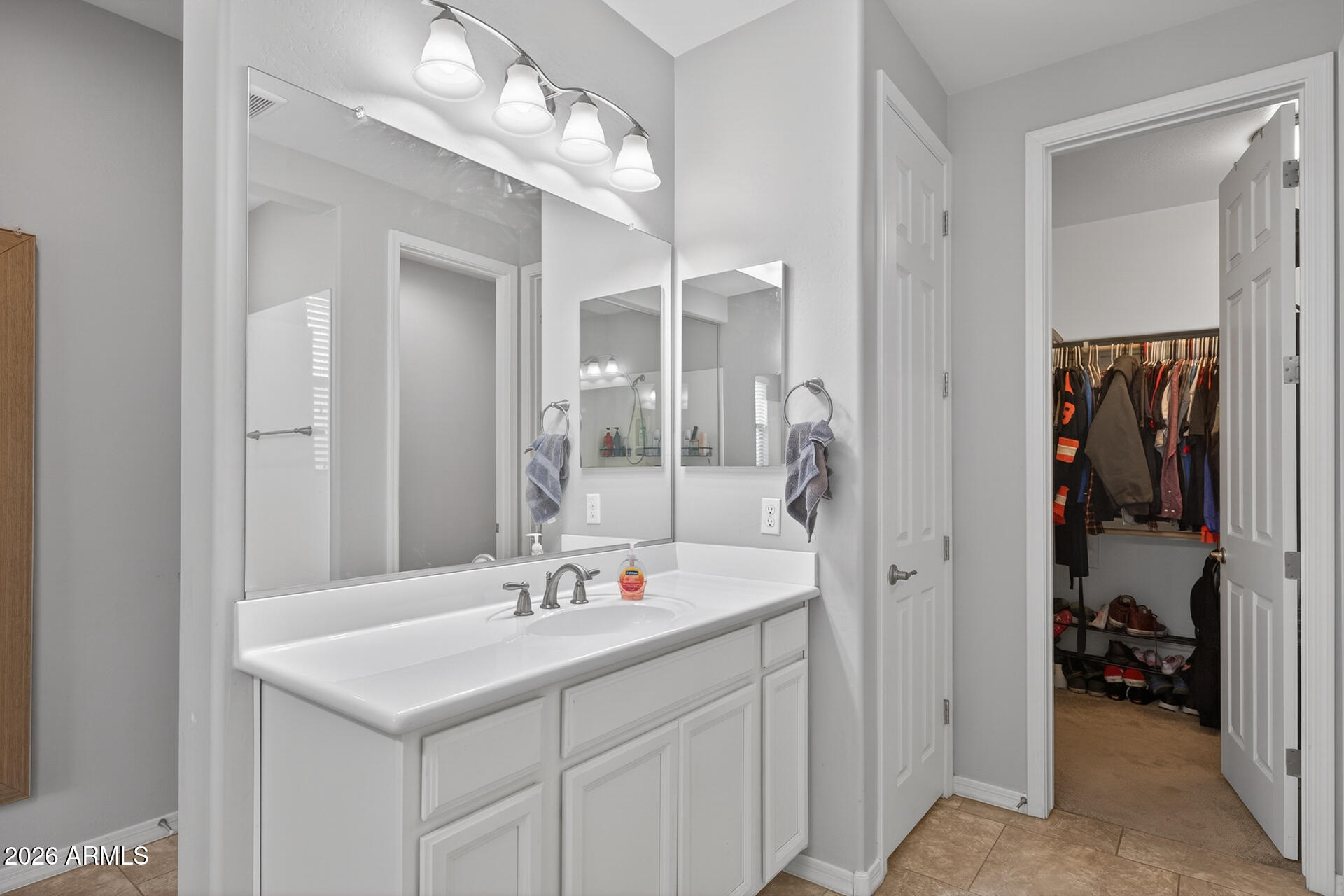 16922 W WOODLANDS Avenue