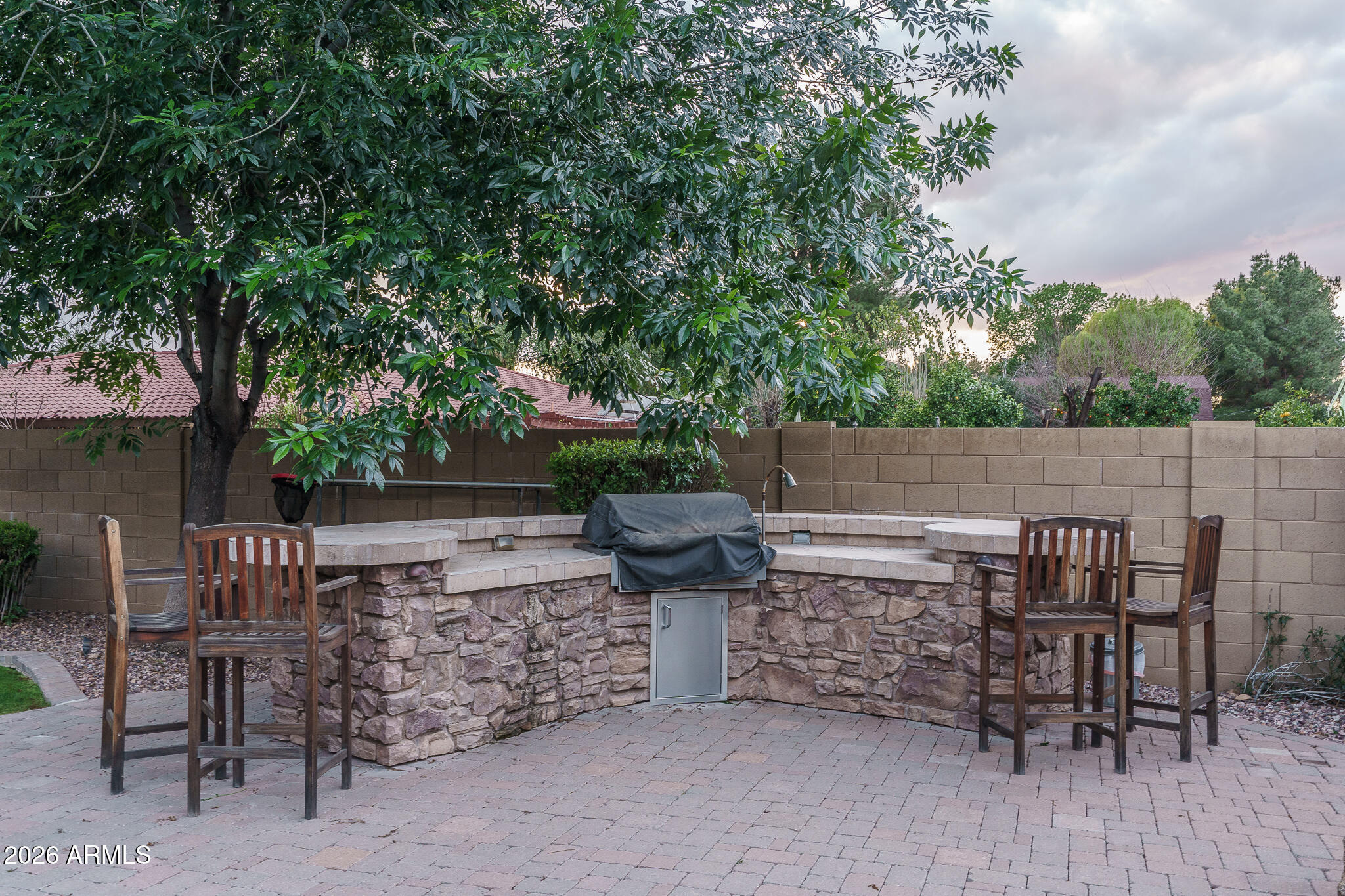 6316 W SWEETWATER Avenue