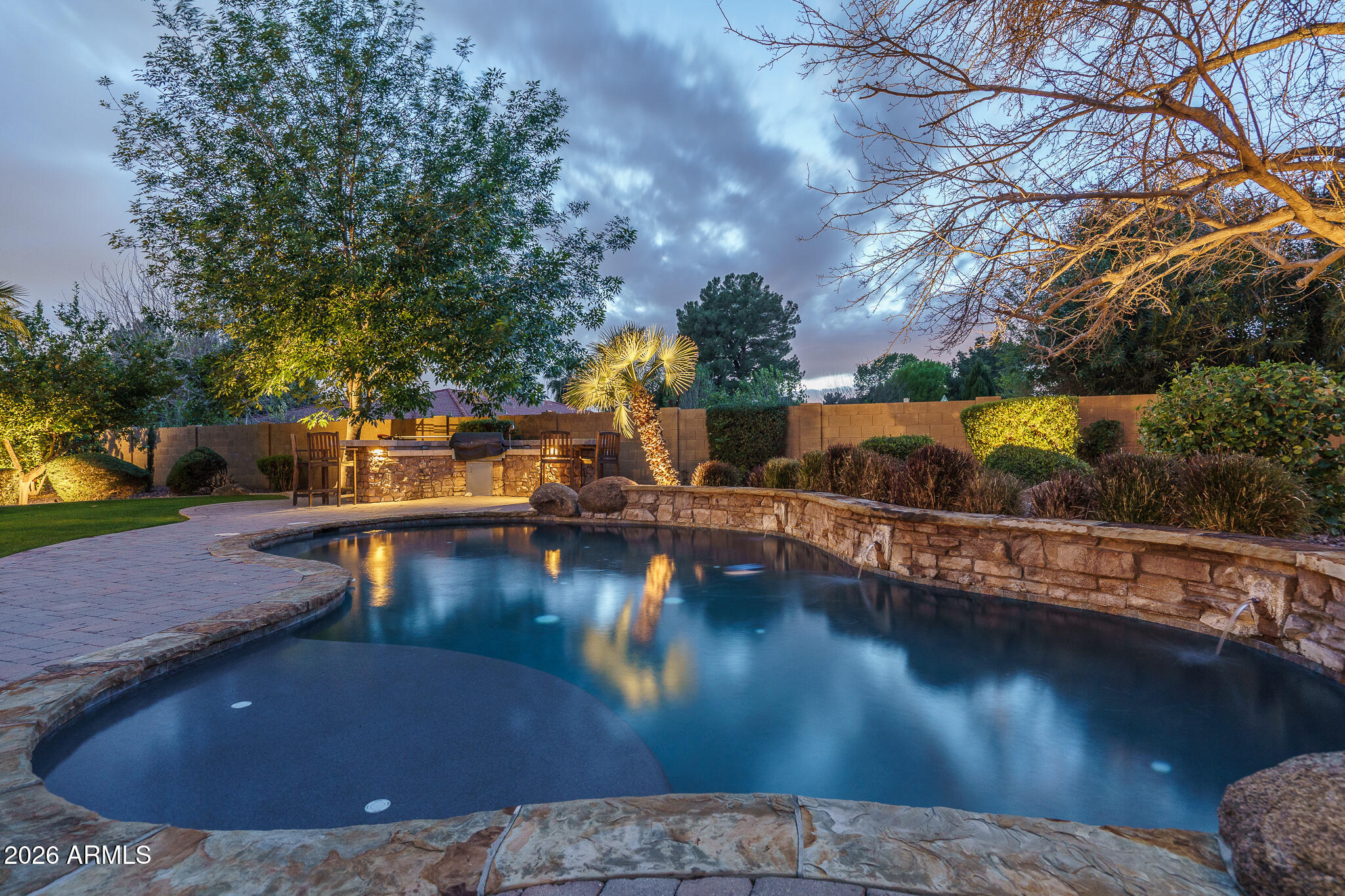 6316 W SWEETWATER Avenue