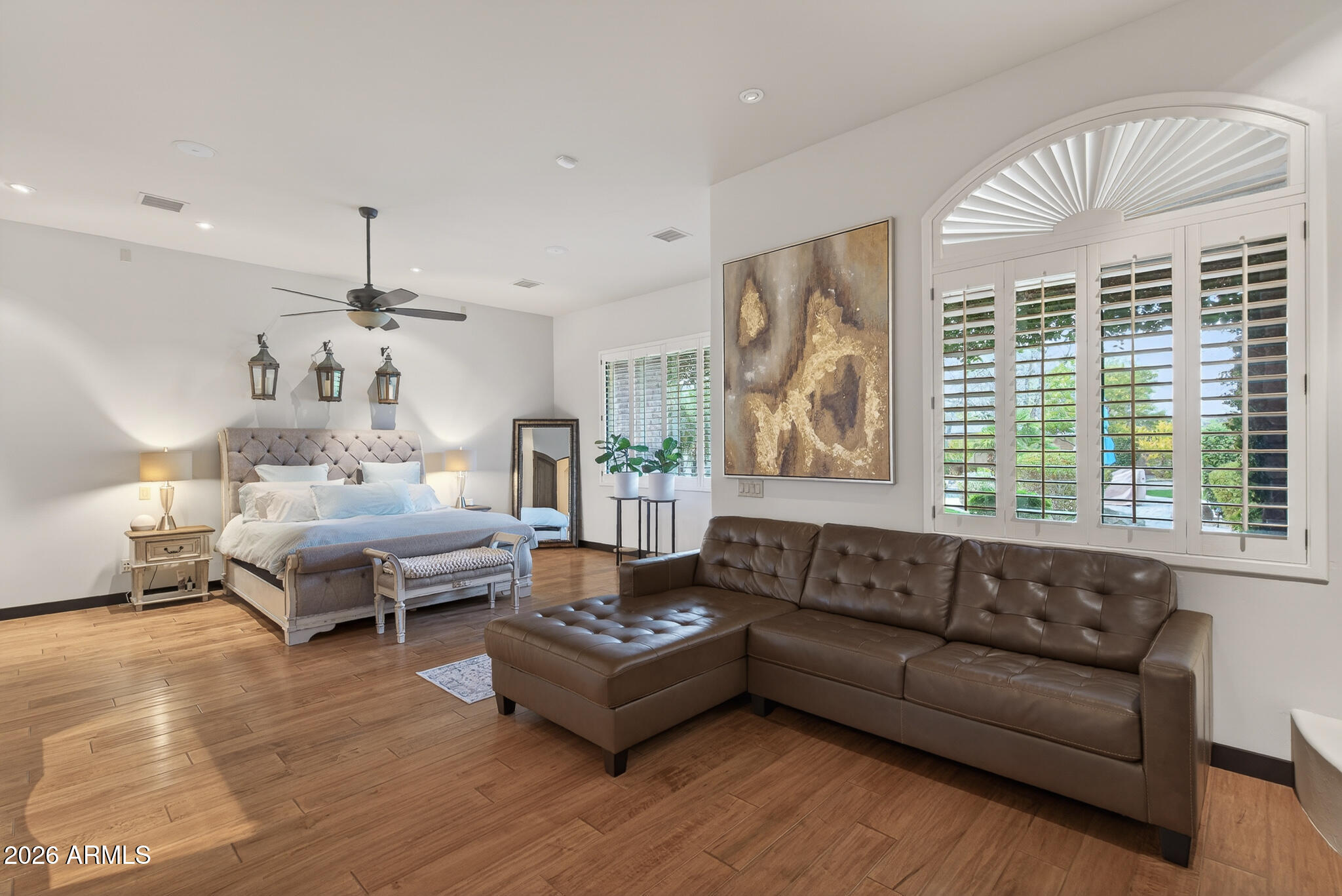 6316 W SWEETWATER Avenue