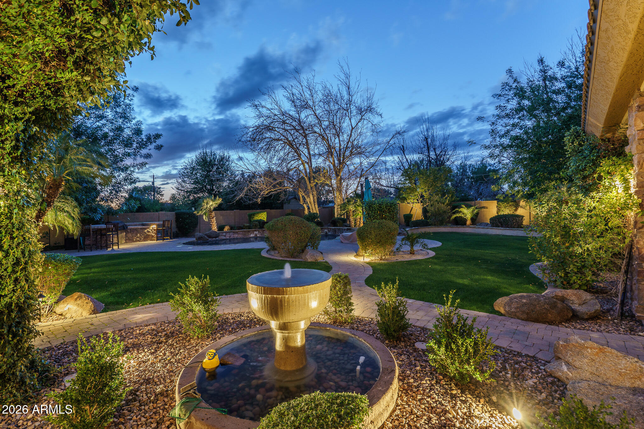 6316 W SWEETWATER Avenue